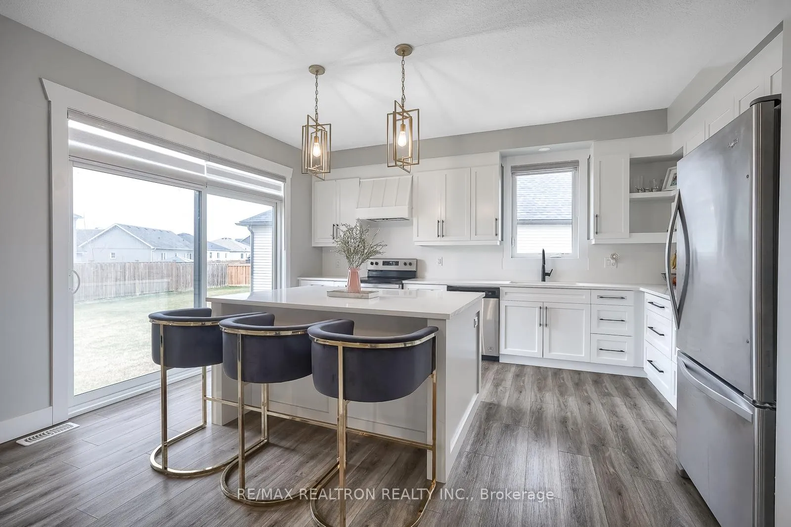Photo 19 of 44 Allenwood Road, Springwater, Rural Springwater — HOMEH
