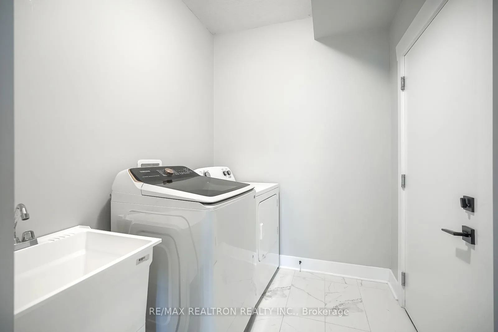 Photo 23 of 44 Allenwood Road, Springwater, Rural Springwater — HOMEH
