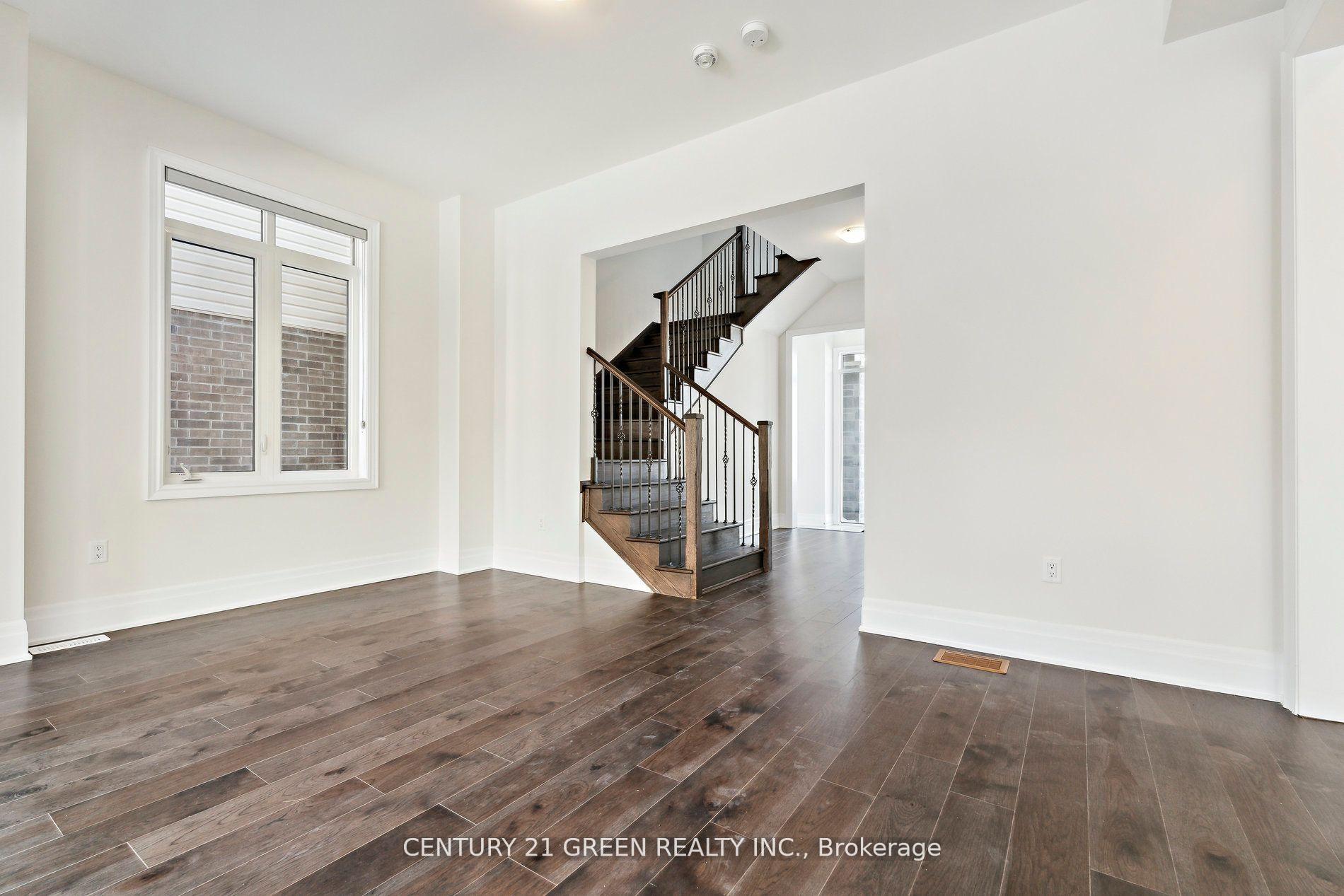 Photo 6 of 65 Durham Avenue, Barrie, Rural Barrie Southeast — HOMEH