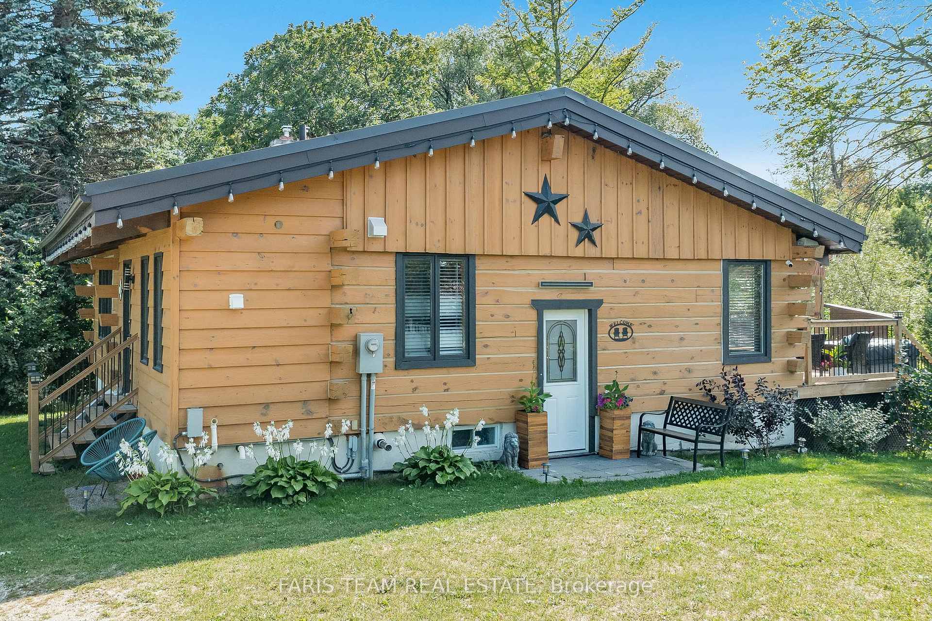 Front of 795744 Grey Road 19