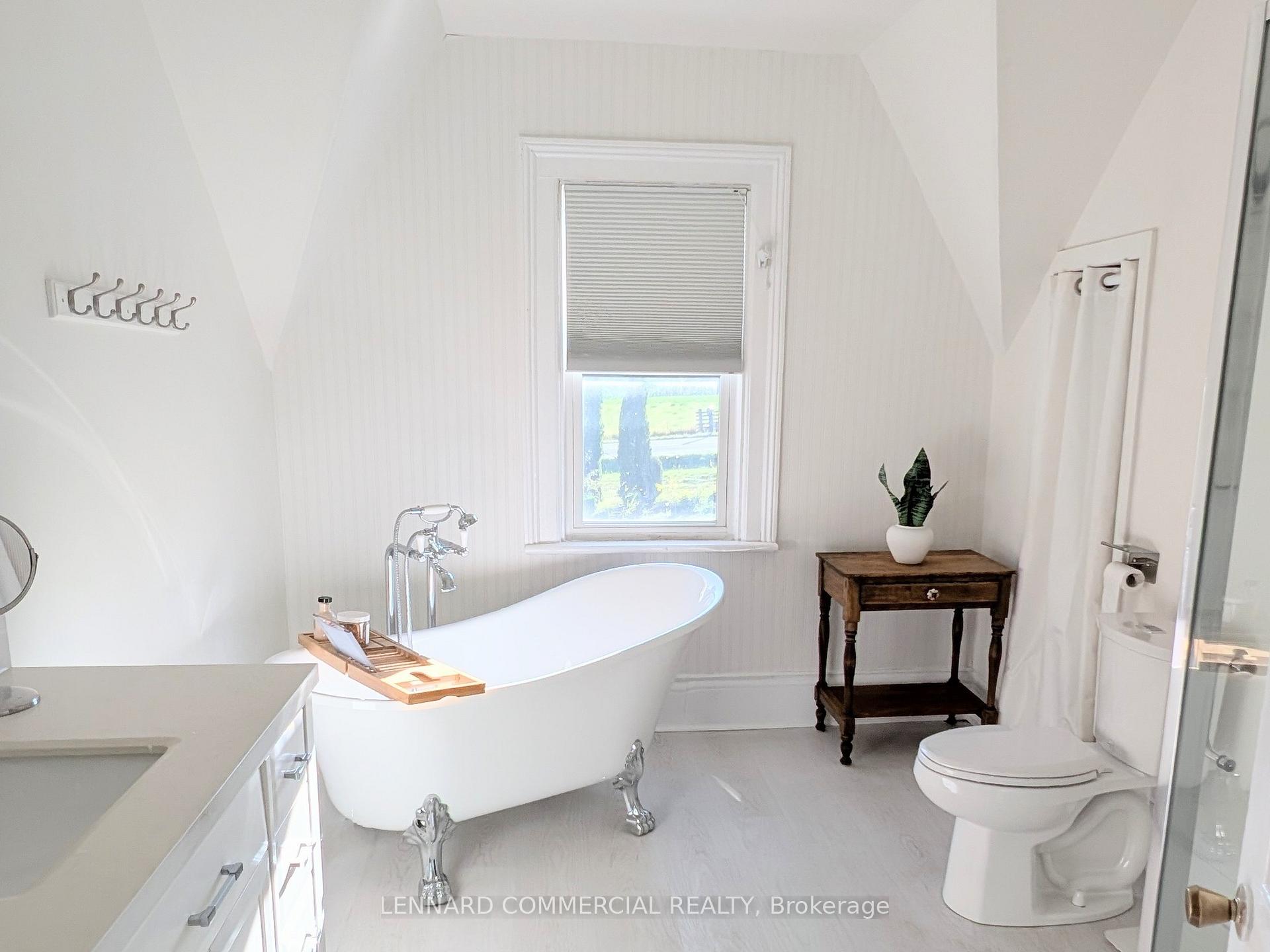 Photo 10 of 5058 Burnham Street N, Hamilton Township, Rural Hamilton — HOMEH
