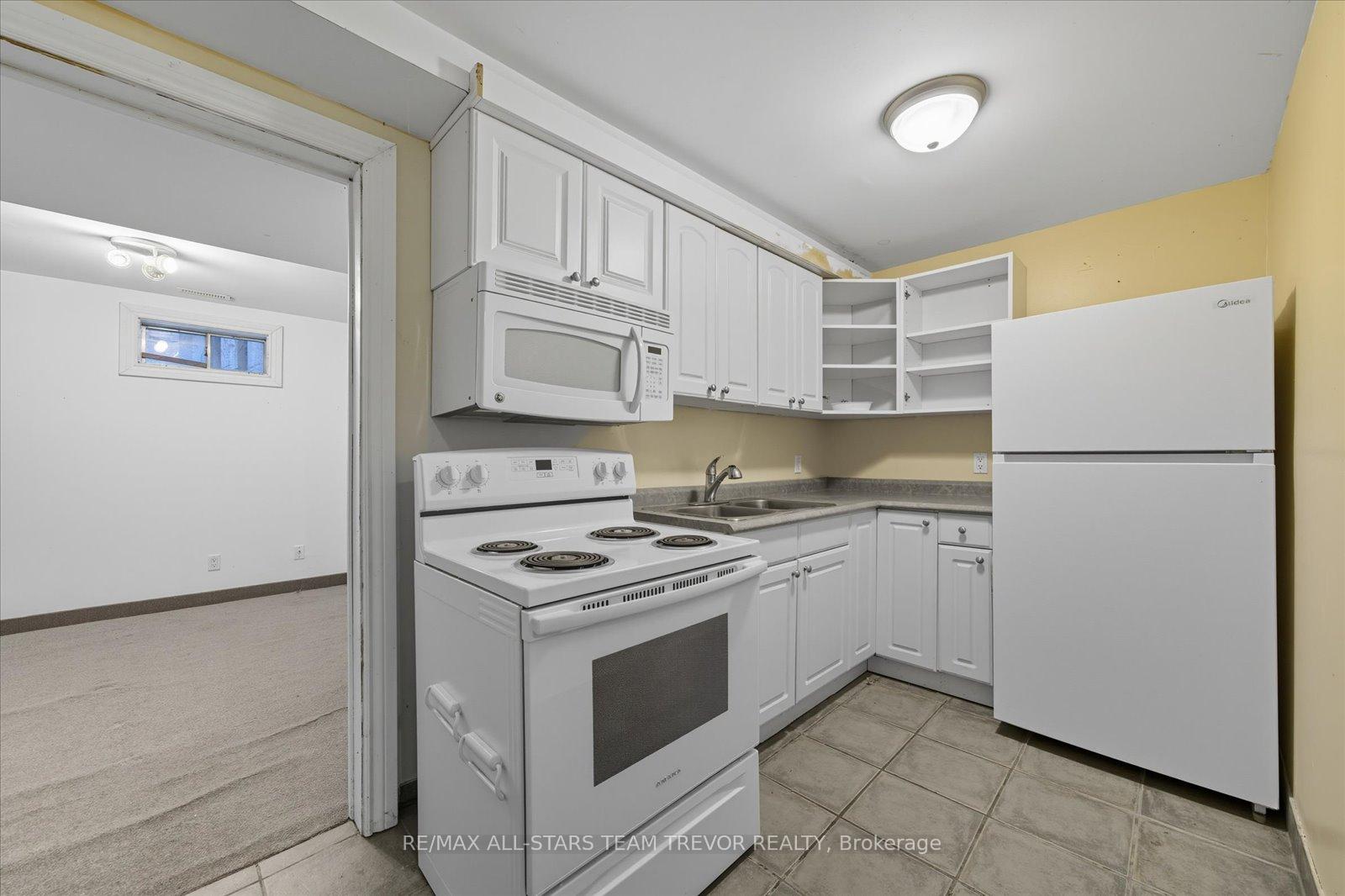 Photo 24 of 24 Oakmeadow Boulevard, Georgina, Keswick South — HOMEH