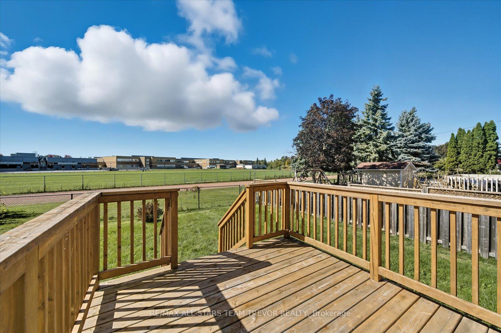 Photo 33 of 24 Oakmeadow Boulevard, Georgina, Keswick South — HOMEH