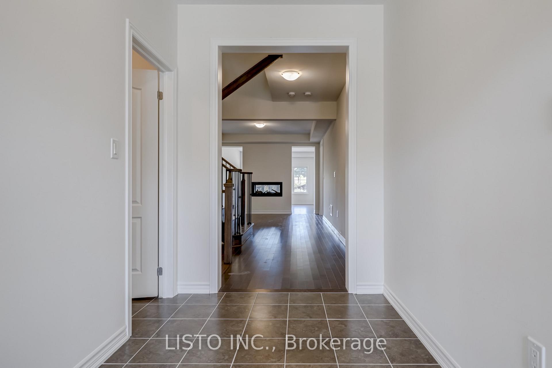 Photo 5 of 282 Danny Wheeler Boulevard, Georgina, Keswick North — HOMEH