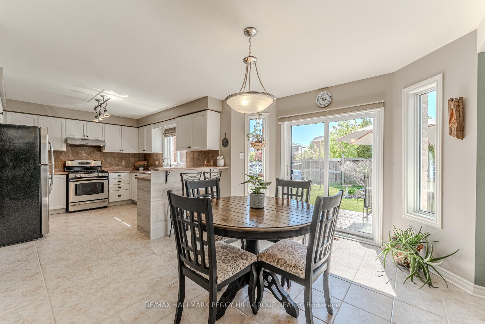 Photo 3 of 10 McAvoy Drive, Barrie, Edgehill Drive — HOMEH