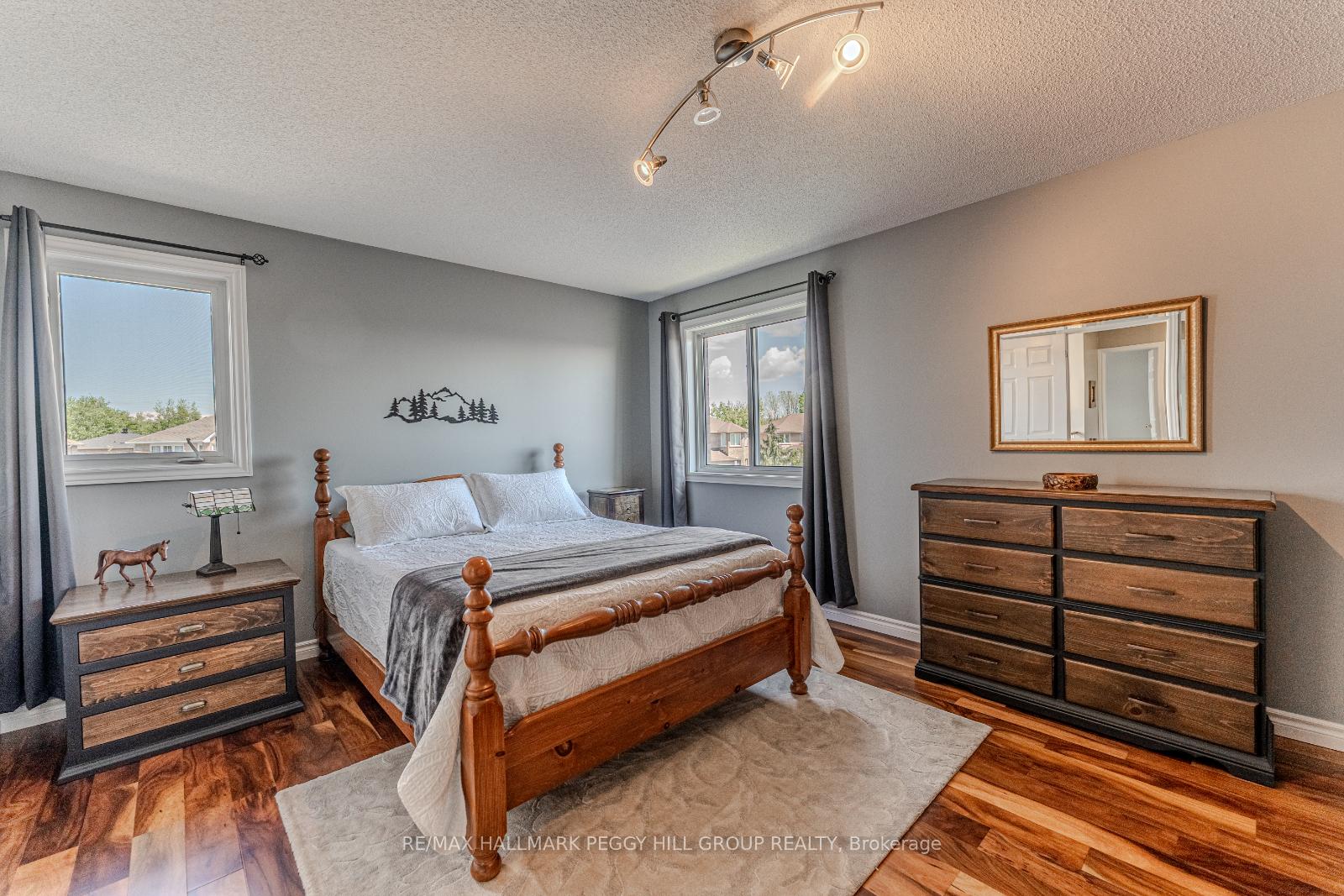 Photo 11 of 10 McAvoy Drive, Barrie, Edgehill Drive — HOMEH
