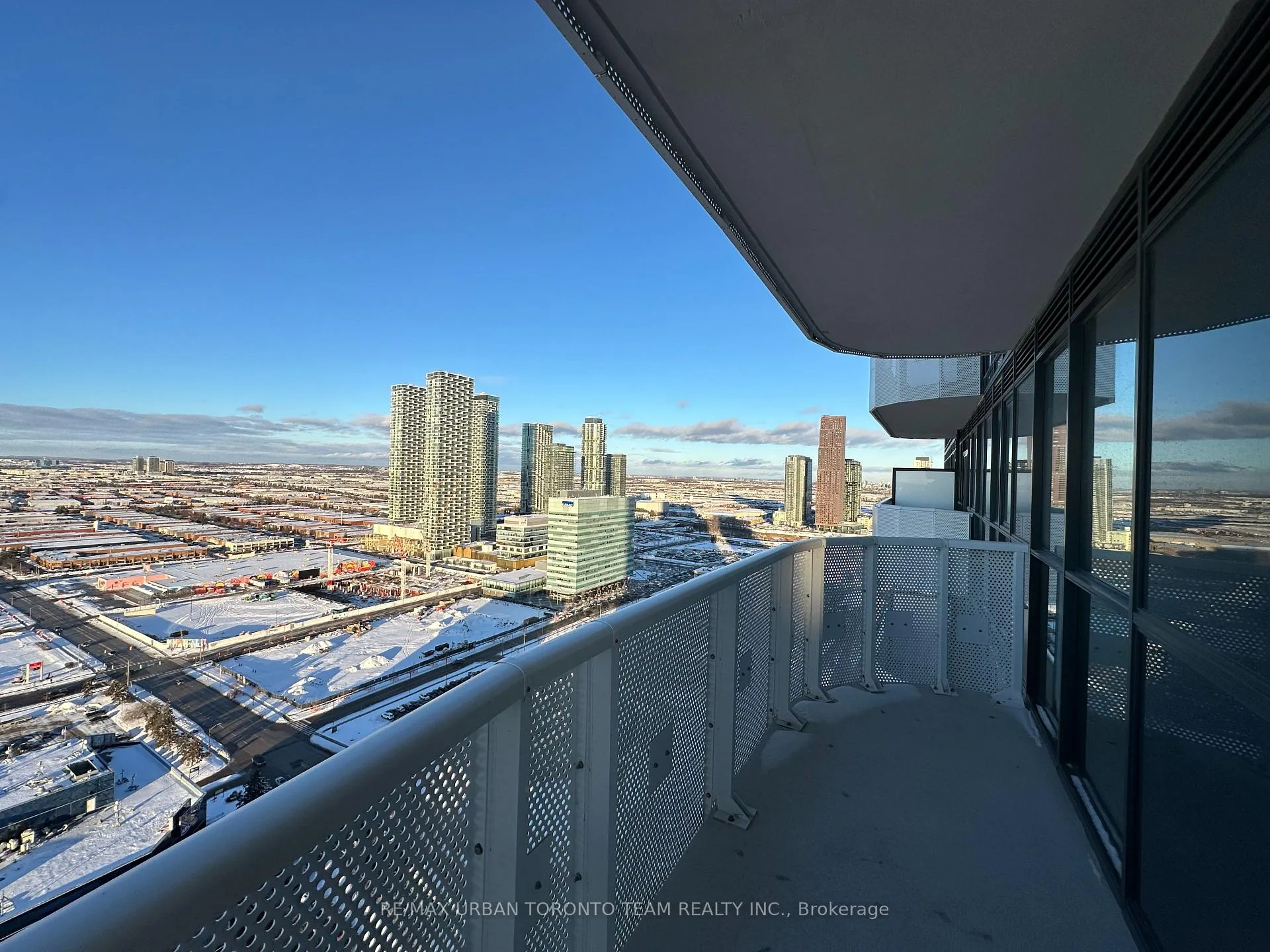 Photo 2 of Unit 3202, 8 Interchange Way, Vaughan, Vaughan Corporate Centre — HOMEH