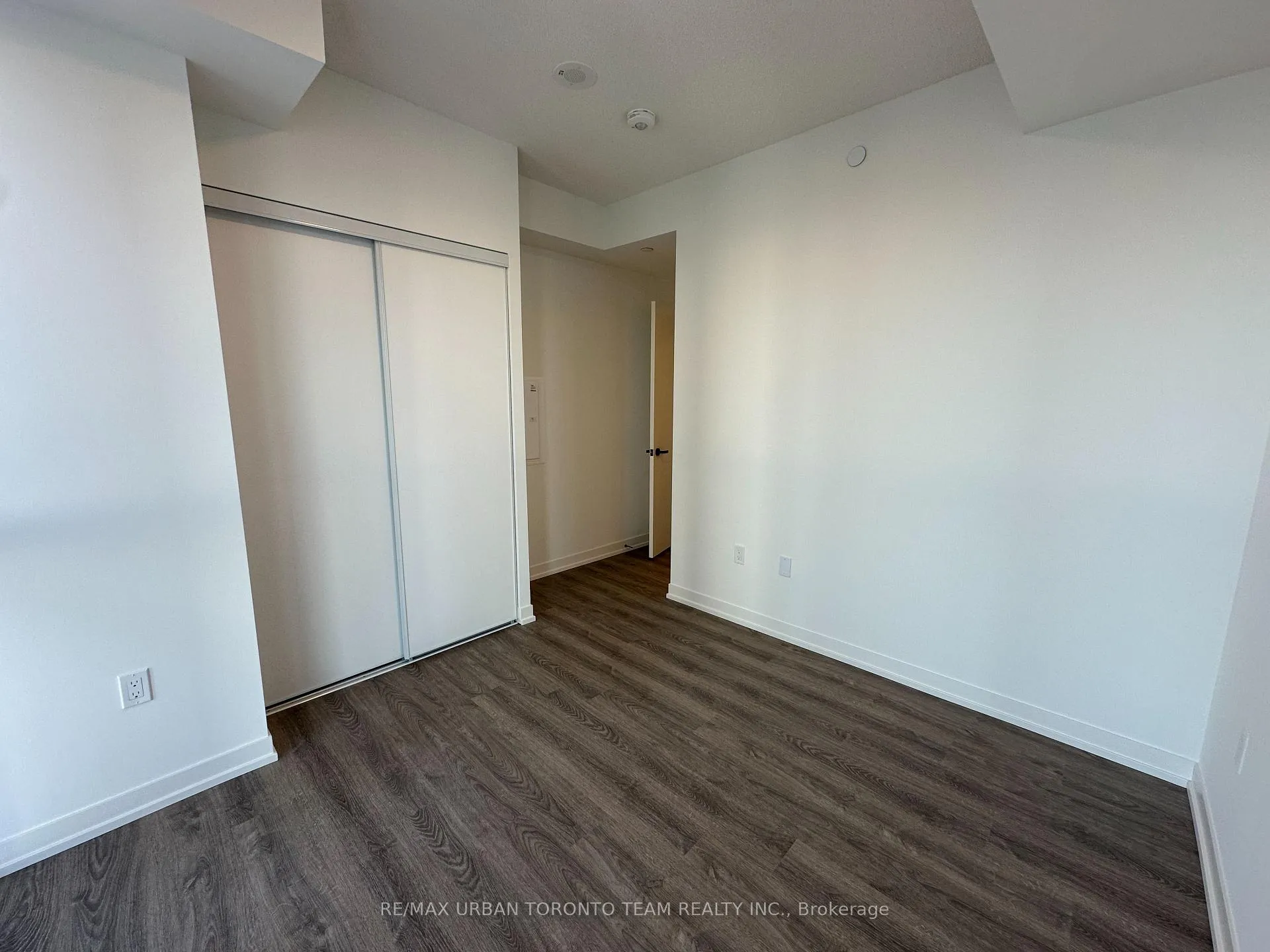 Photo 9 of Unit 3202, 8 Interchange Way, Vaughan, Vaughan Corporate Centre — HOMEH