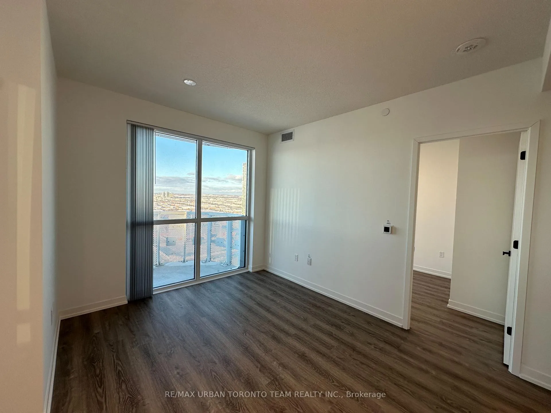 Photo 14 of Unit 3202, 8 Interchange Way, Vaughan, Vaughan Corporate Centre — HOMEH
