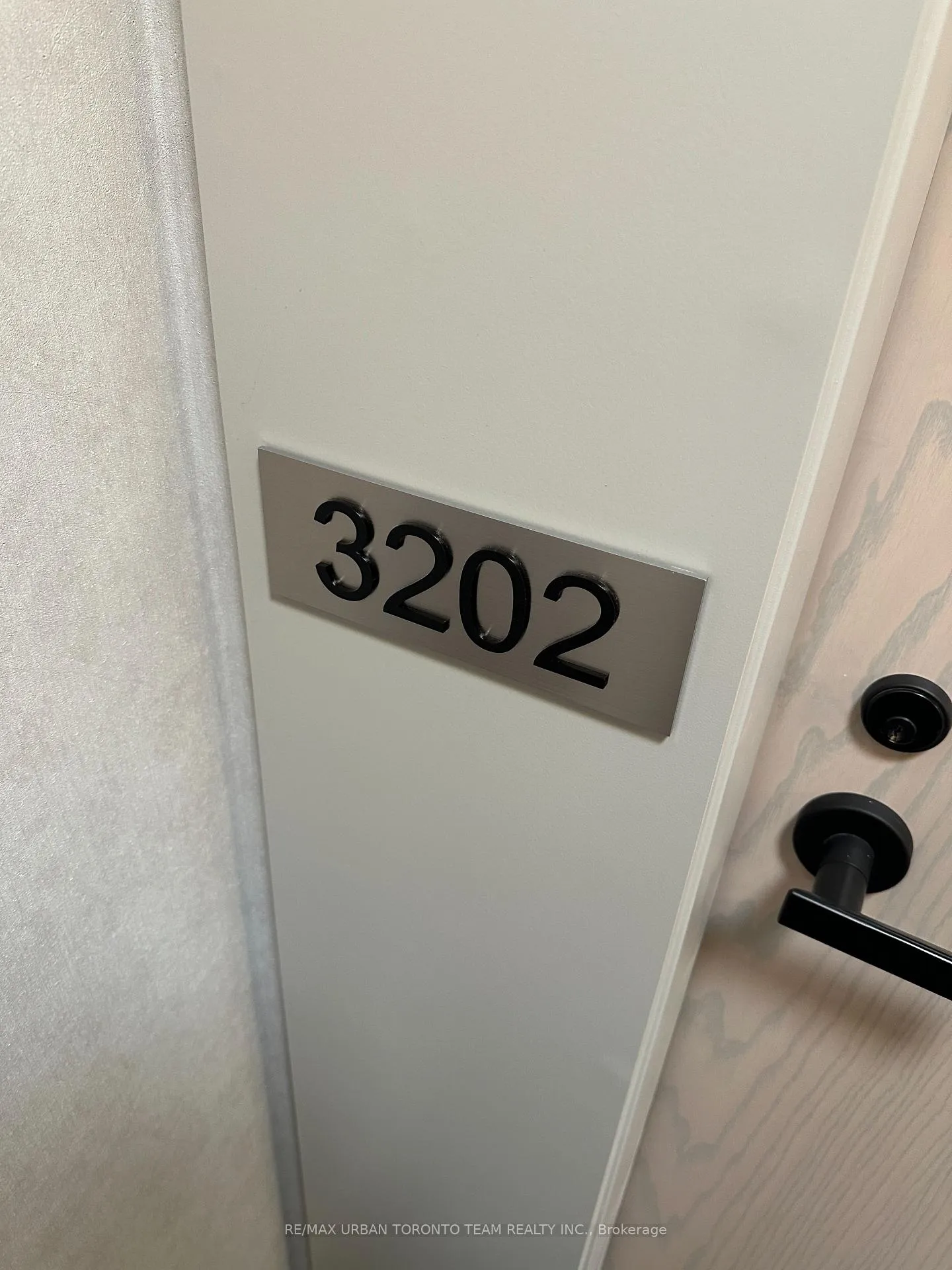 Photo 19 of Unit 3202, 8 Interchange Way, Vaughan, Vaughan Corporate Centre — HOMEH