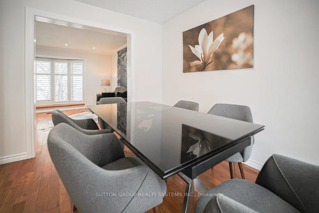 Photo 3 of 69 Ellwood Drive E, Caledon, Bolton East — HOMEH