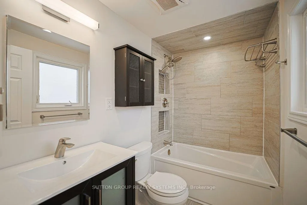 Photo 9 of 69 Ellwood Drive E, Caledon, Bolton East — HOMEH