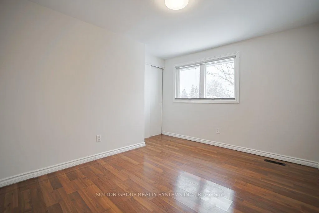 Photo 13 of 69 Ellwood Drive E, Caledon, Bolton East — HOMEH