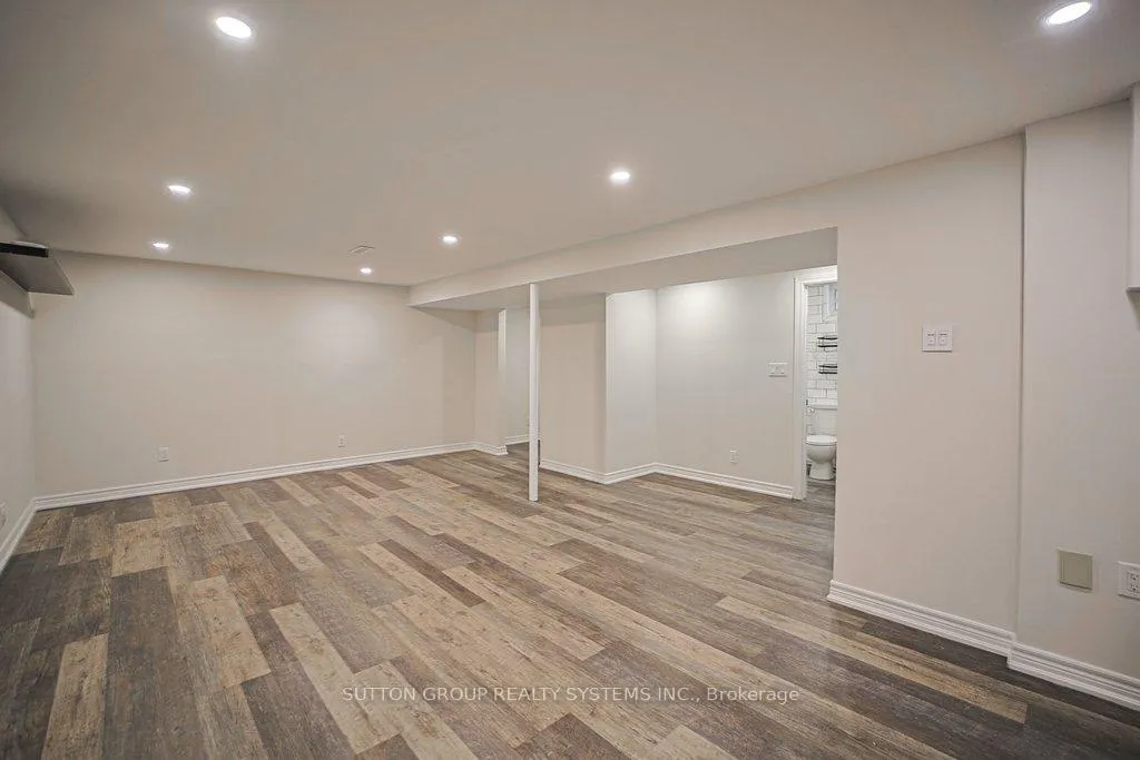 Photo 14 of 69 Ellwood Drive E, Caledon, Bolton East — HOMEH