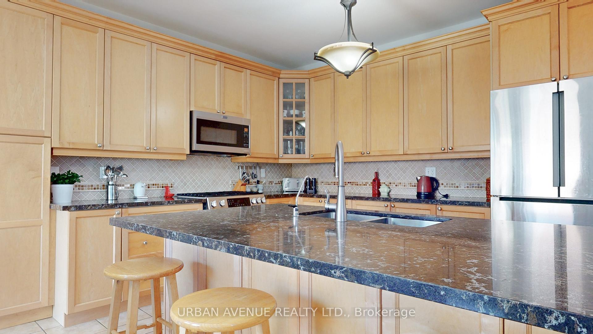 Photo 5 of 27 Mccorkell Street, Clarington, Bowmanville — HOMEH
