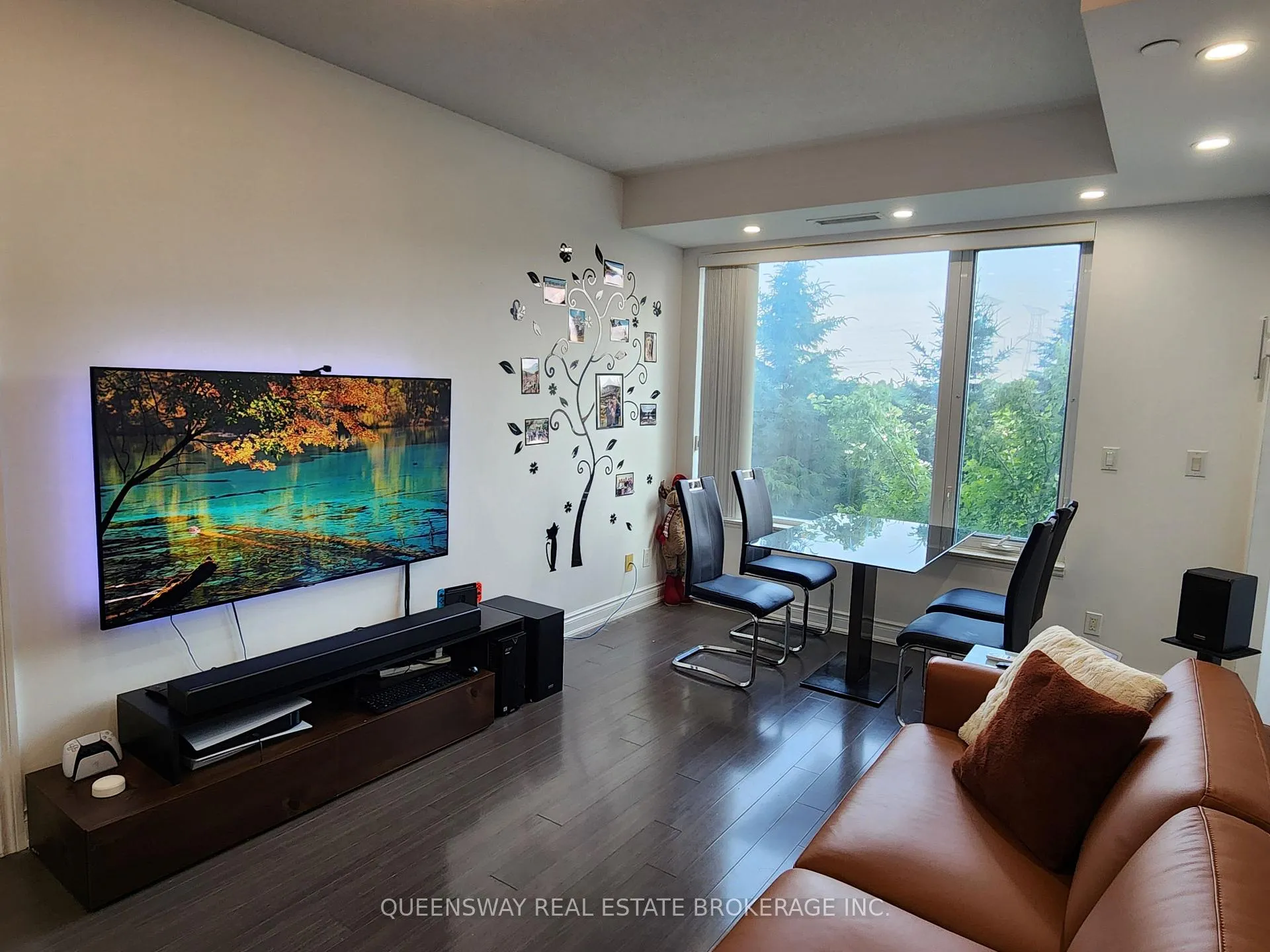 Photo 1 of Unit 209, 277 Souith Park Road, Markham, Aileen-Willowbrook — HOMEH