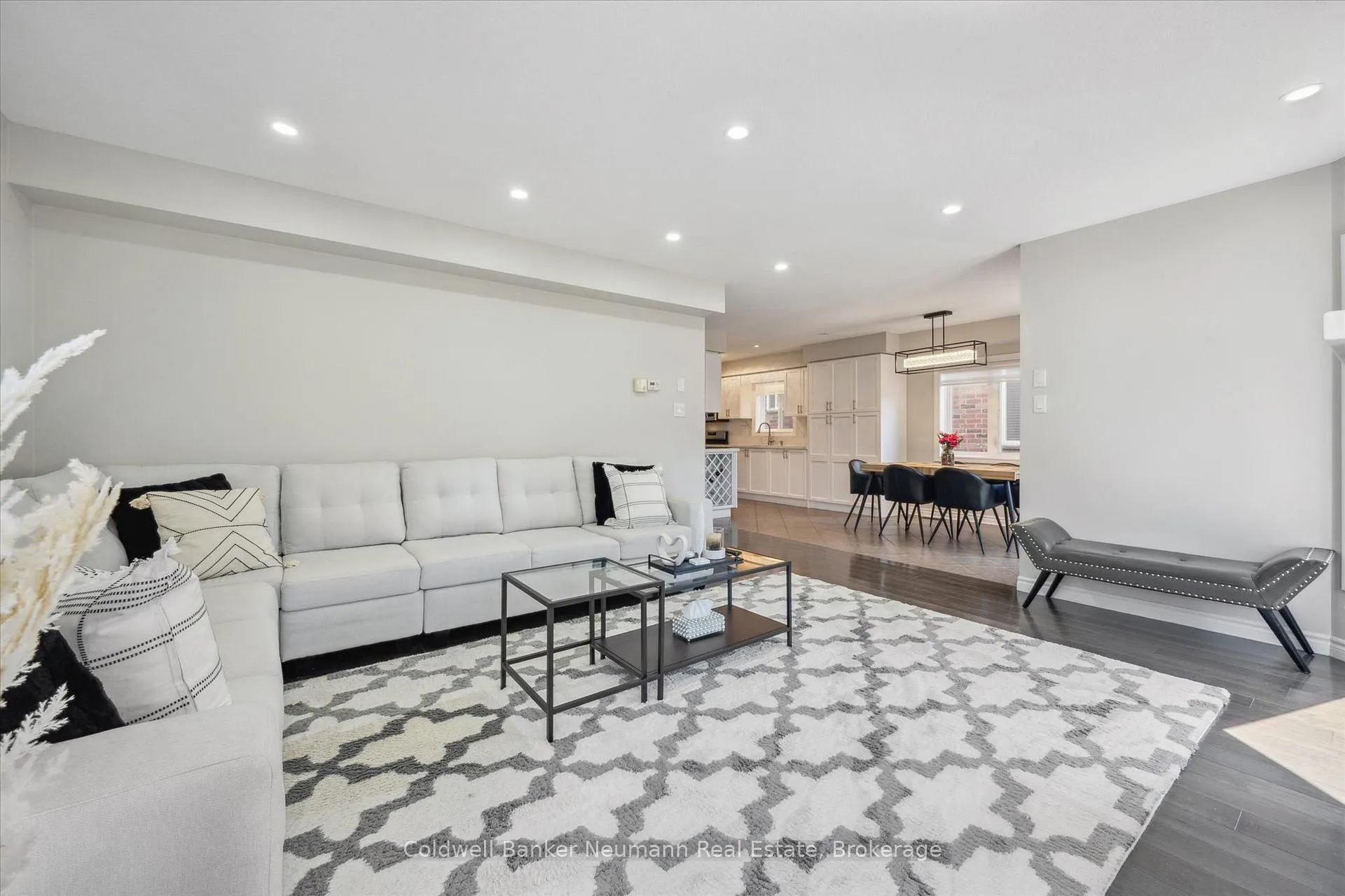 Photo 26 of 64 Laughland Lane, Guelph, Pineridge/Westminster Woods — HOMEH