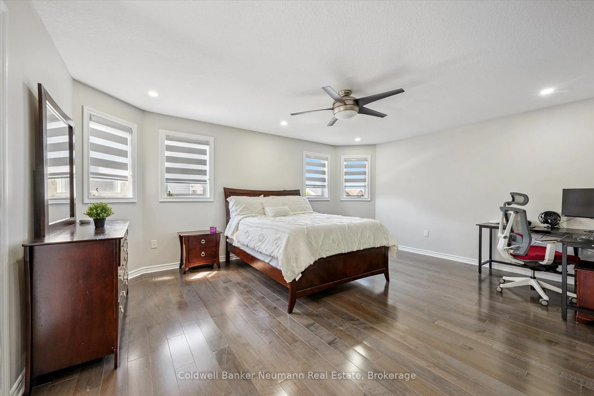 Photo 101 of 64 Laughland Lane, Guelph, Pineridge/Westminster Woods — HOMEH