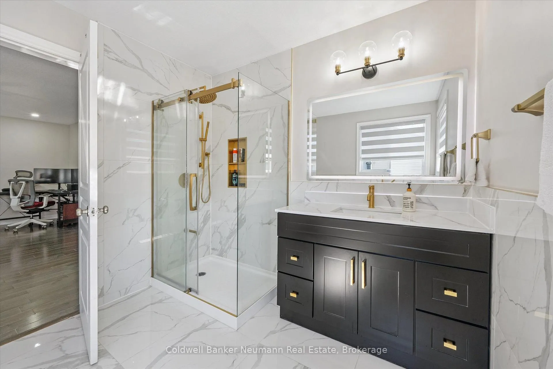 Photo 109 of 64 Laughland Lane, Guelph, Pineridge/Westminster Woods — HOMEH