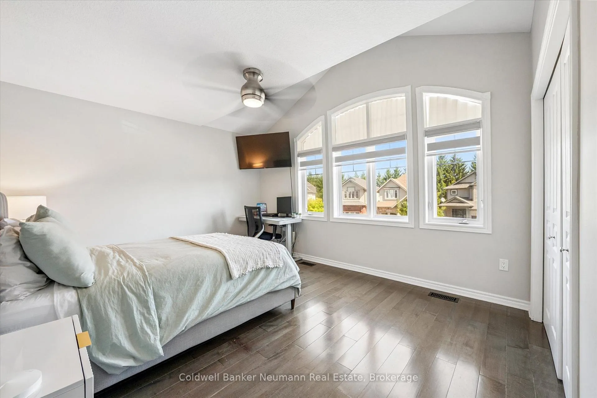Photo 132 of 64 Laughland Lane, Guelph, Pineridge/Westminster Woods — HOMEH