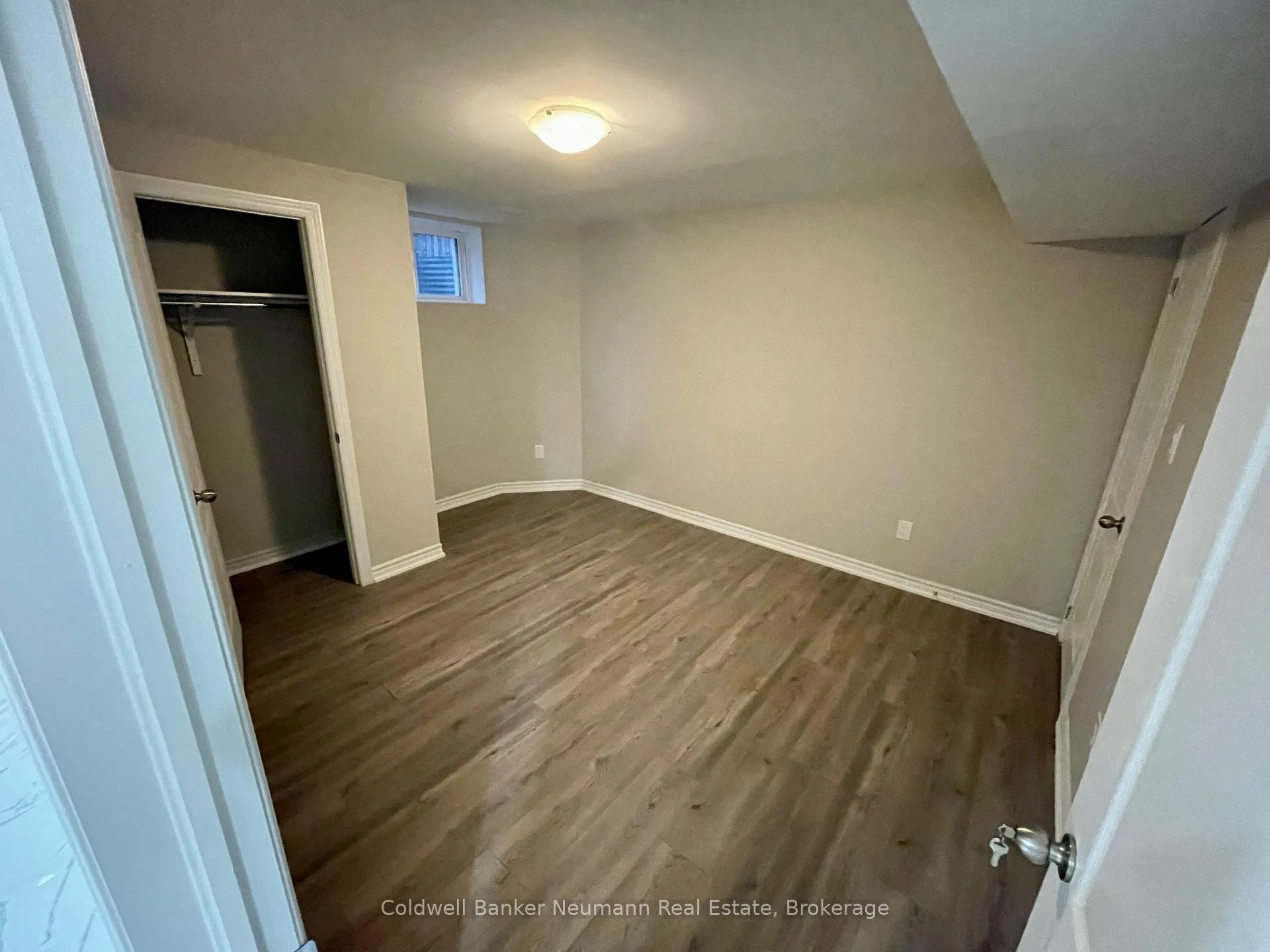 Photo 202 of 64 Laughland Lane, Guelph, Pineridge/Westminster Woods — HOMEH