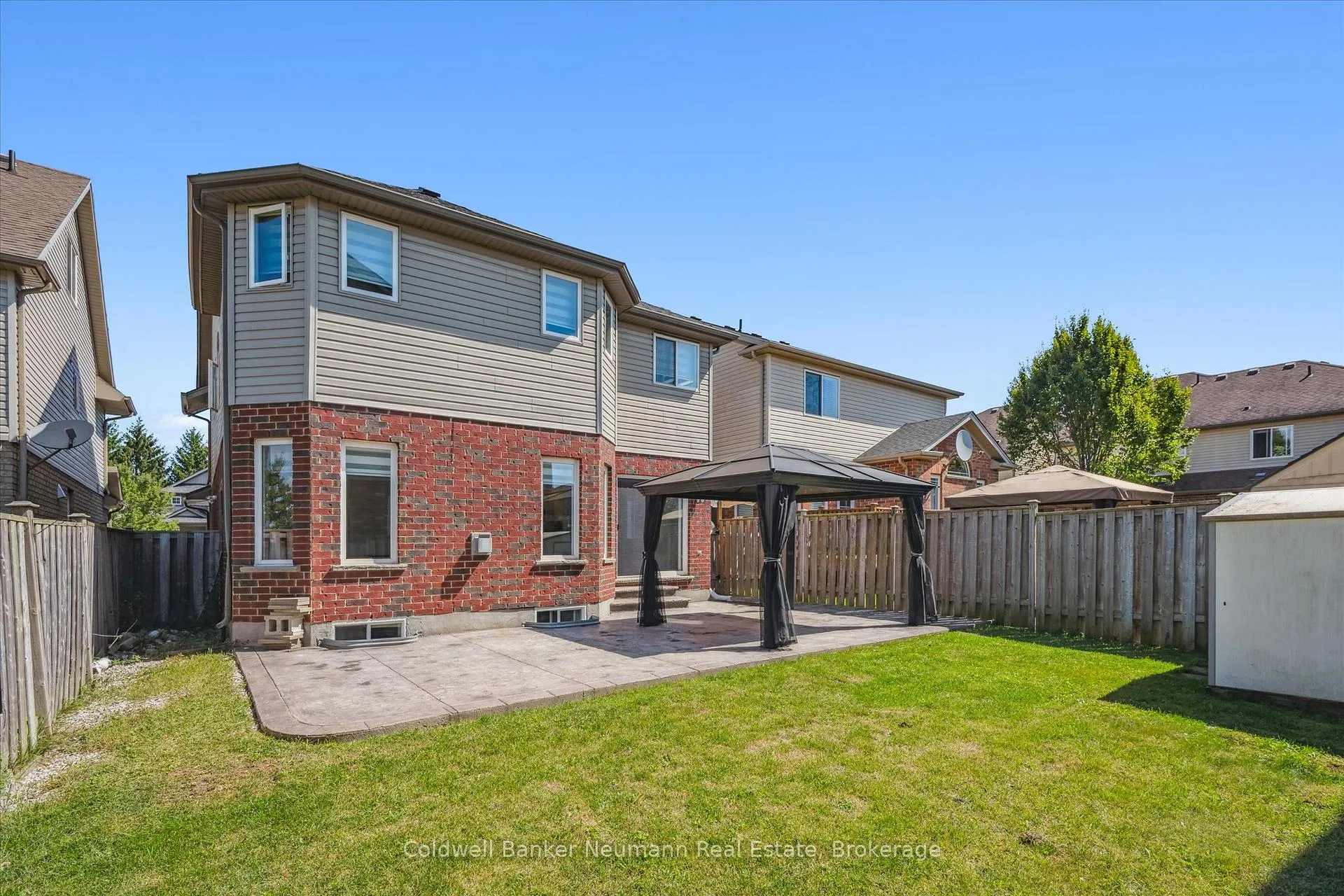 Photo 209 of 64 Laughland Lane, Guelph, Pineridge/Westminster Woods — HOMEH
