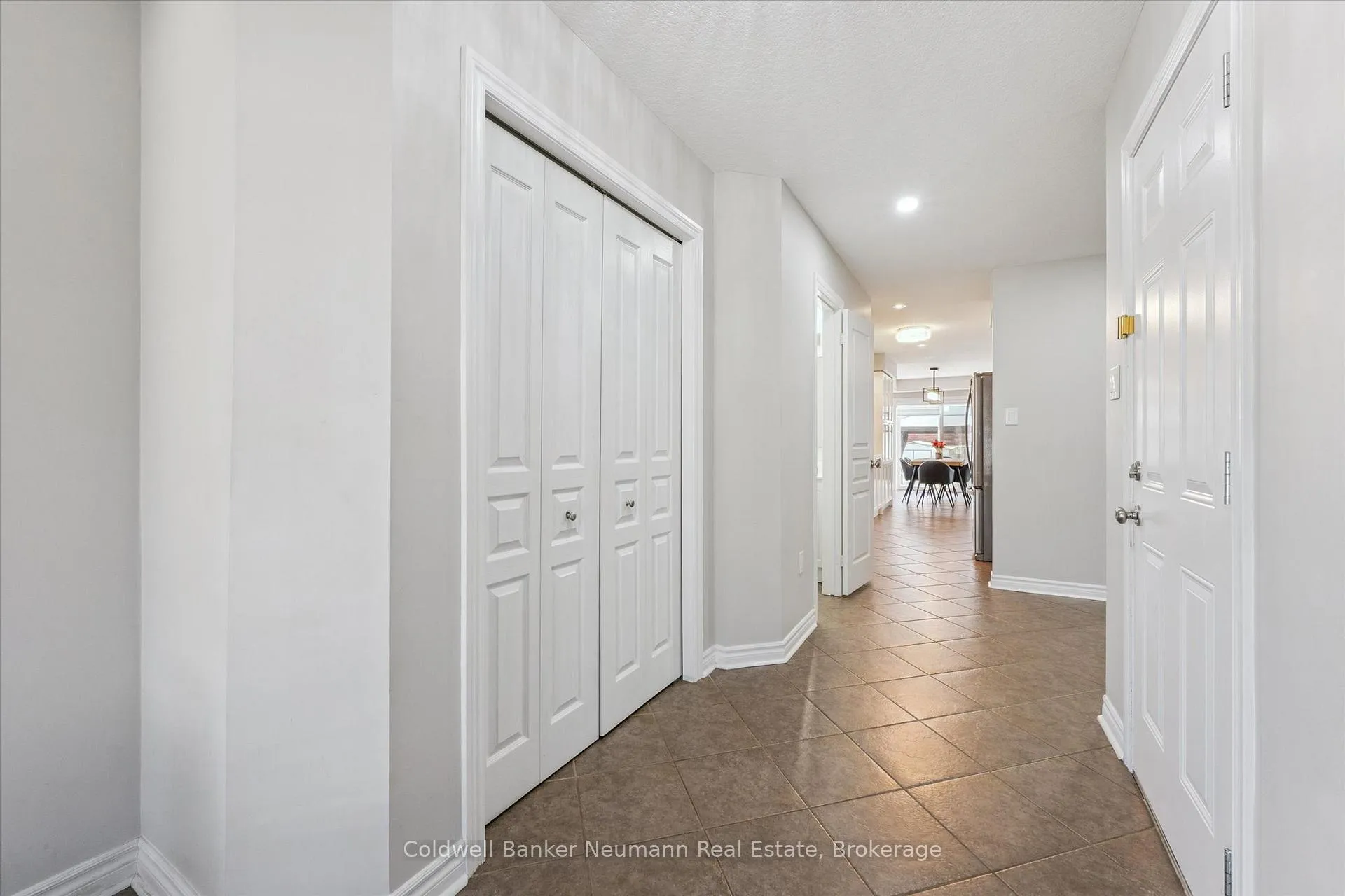 Photo 279 of 64 Laughland Lane, Guelph, Pineridge/Westminster Woods — HOMEH