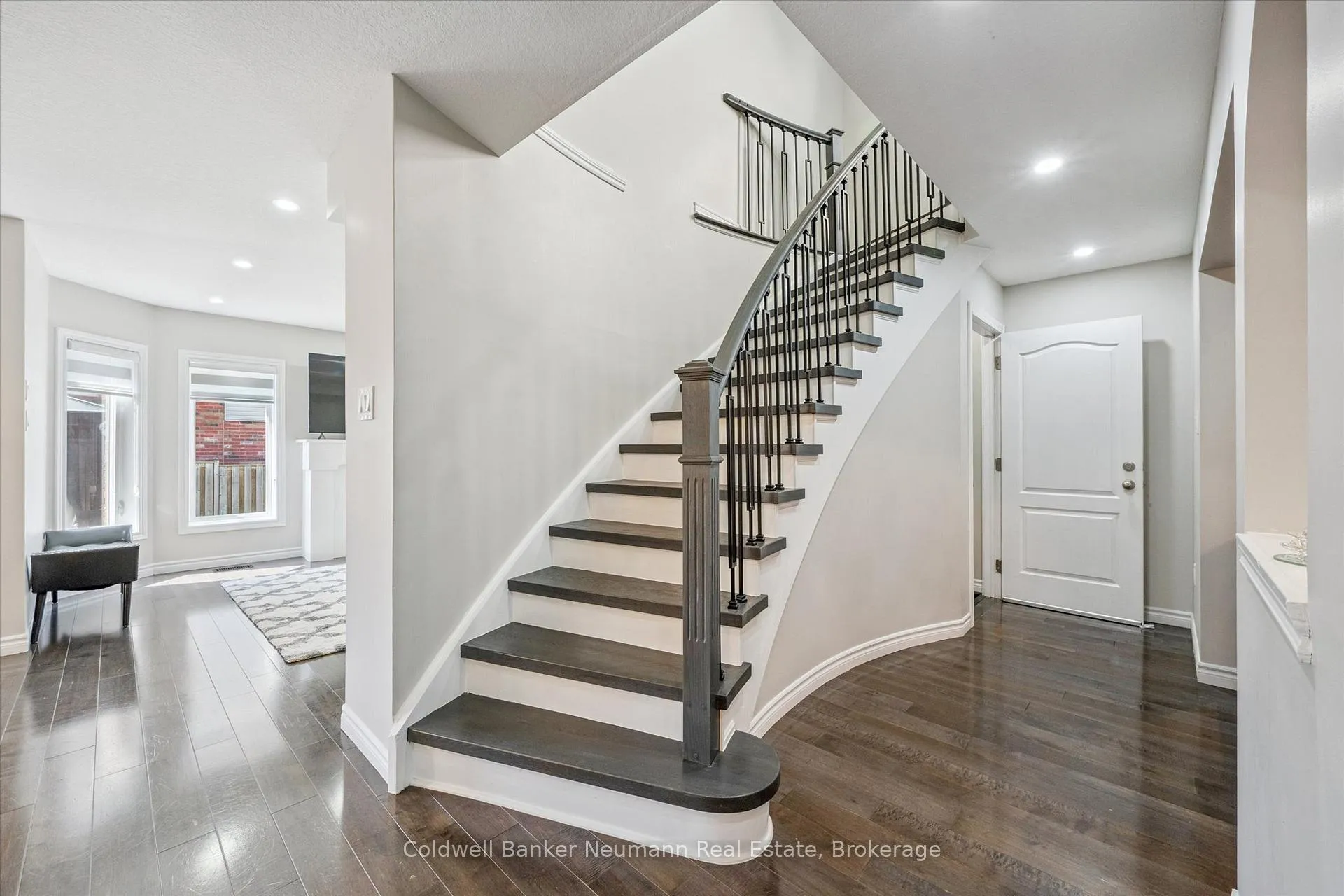 Photo 336 of 64 Laughland Lane, Guelph, Pineridge/Westminster Woods — HOMEH