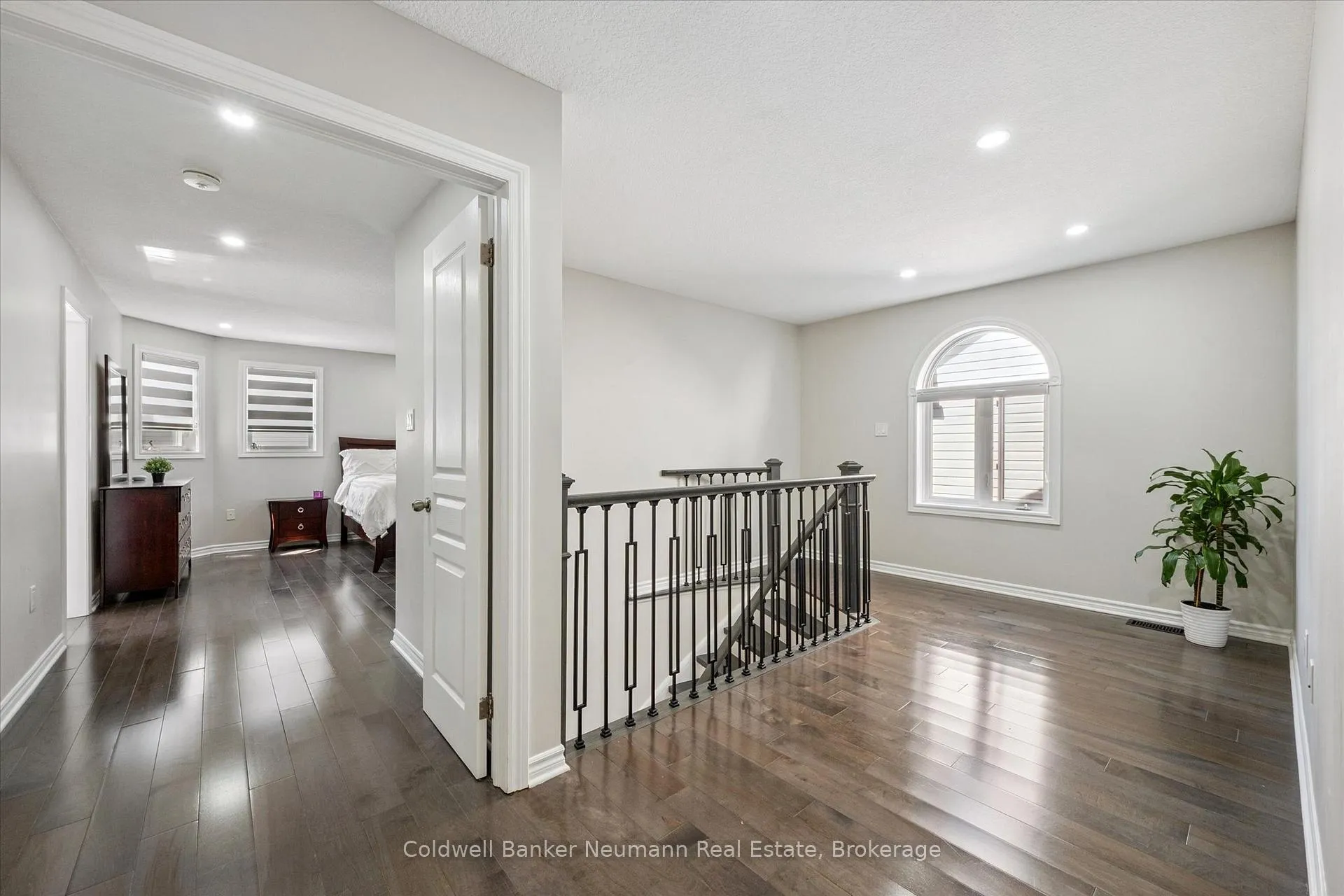 Photo 345 of 64 Laughland Lane, Guelph, Pineridge/Westminster Woods — HOMEH