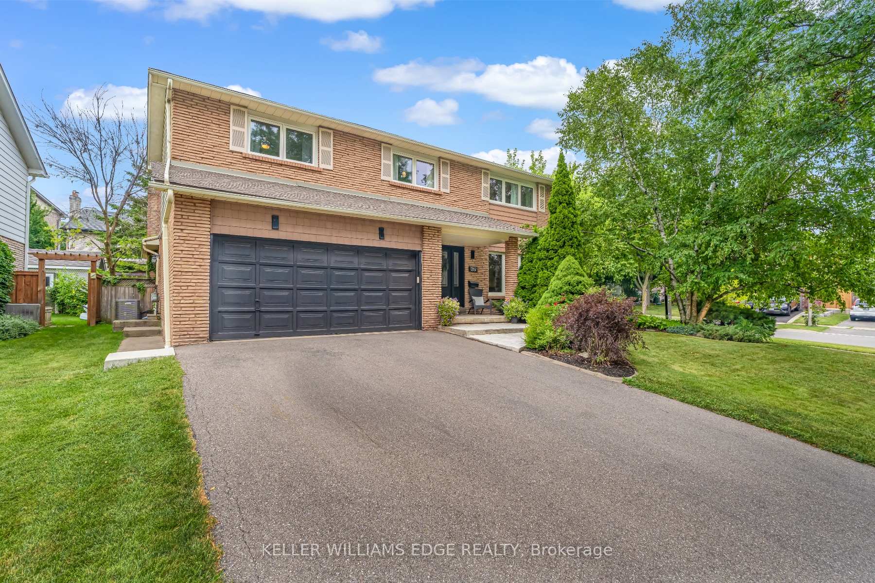 Photo 3 of 1351 Bryanston Court, Burlington, Tyandaga — HOMEH