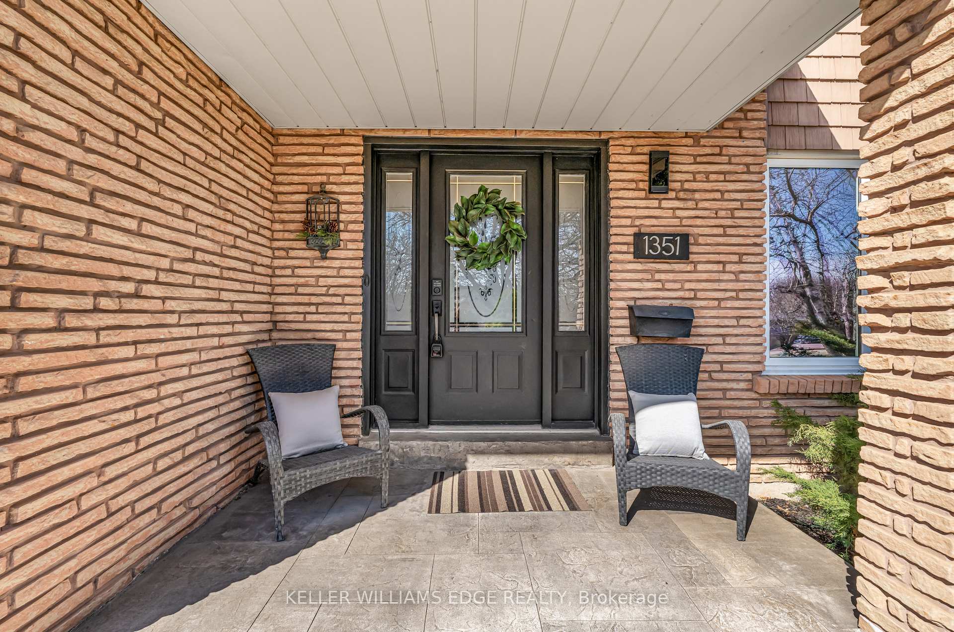 Photo 2 of 1351 Bryanston Court, Burlington, Tyandaga — HOMEH