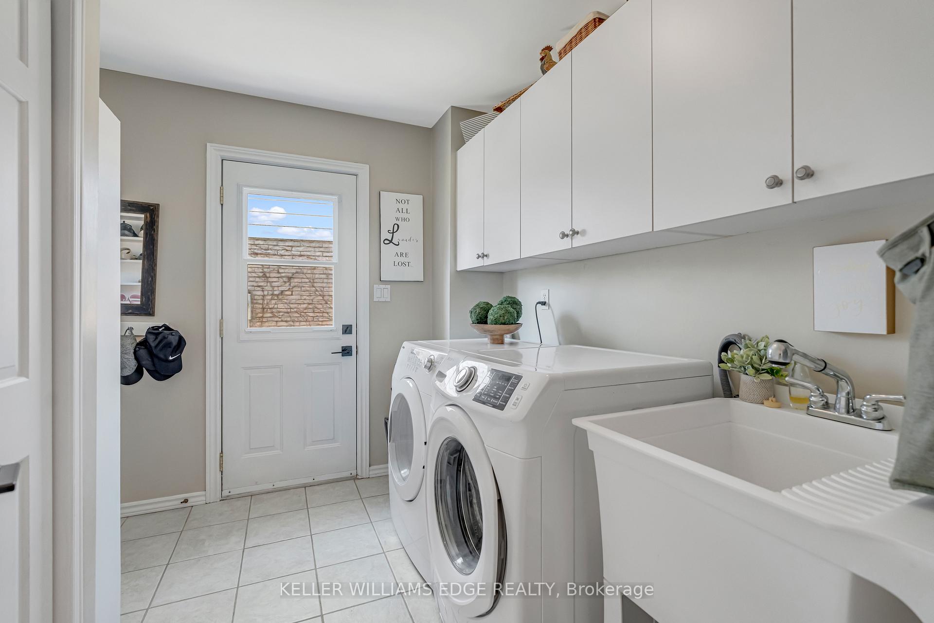 Photo 10 of 1351 Bryanston Court, Burlington, Tyandaga — HOMEH