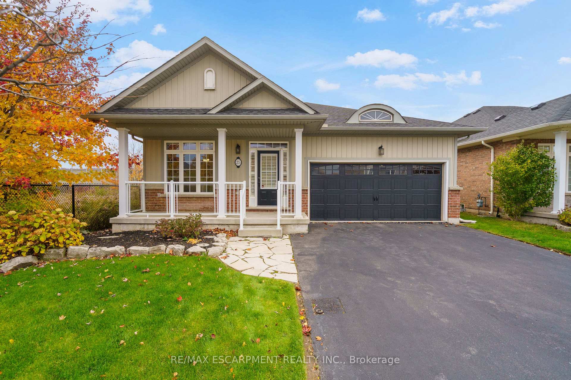 Photo 3 of 25 Sidare Court, Grimsby, Grimsby Beach — HOMEH