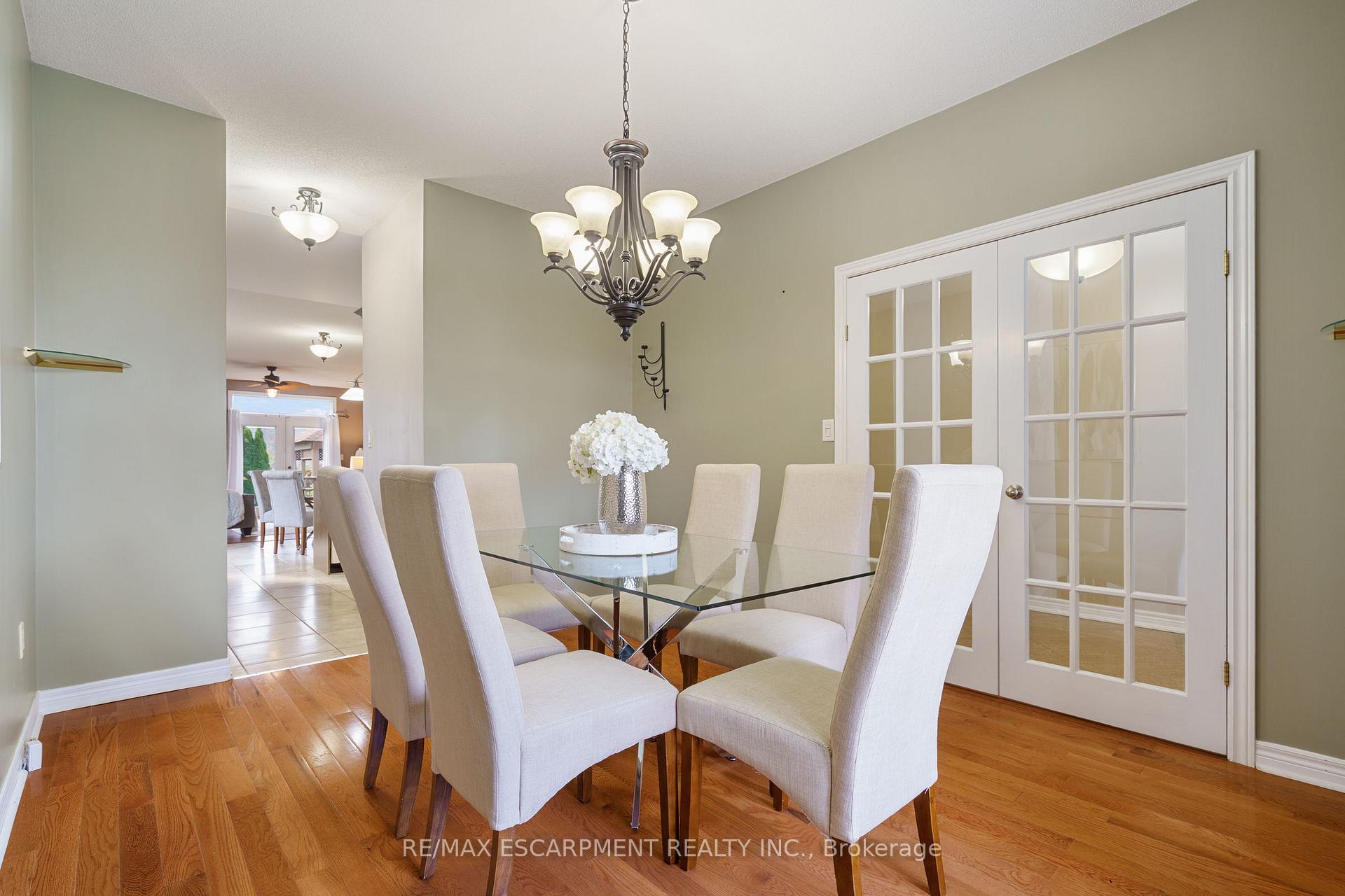 Photo 9 of 25 Sidare Court, Grimsby, Grimsby Beach — HOMEH