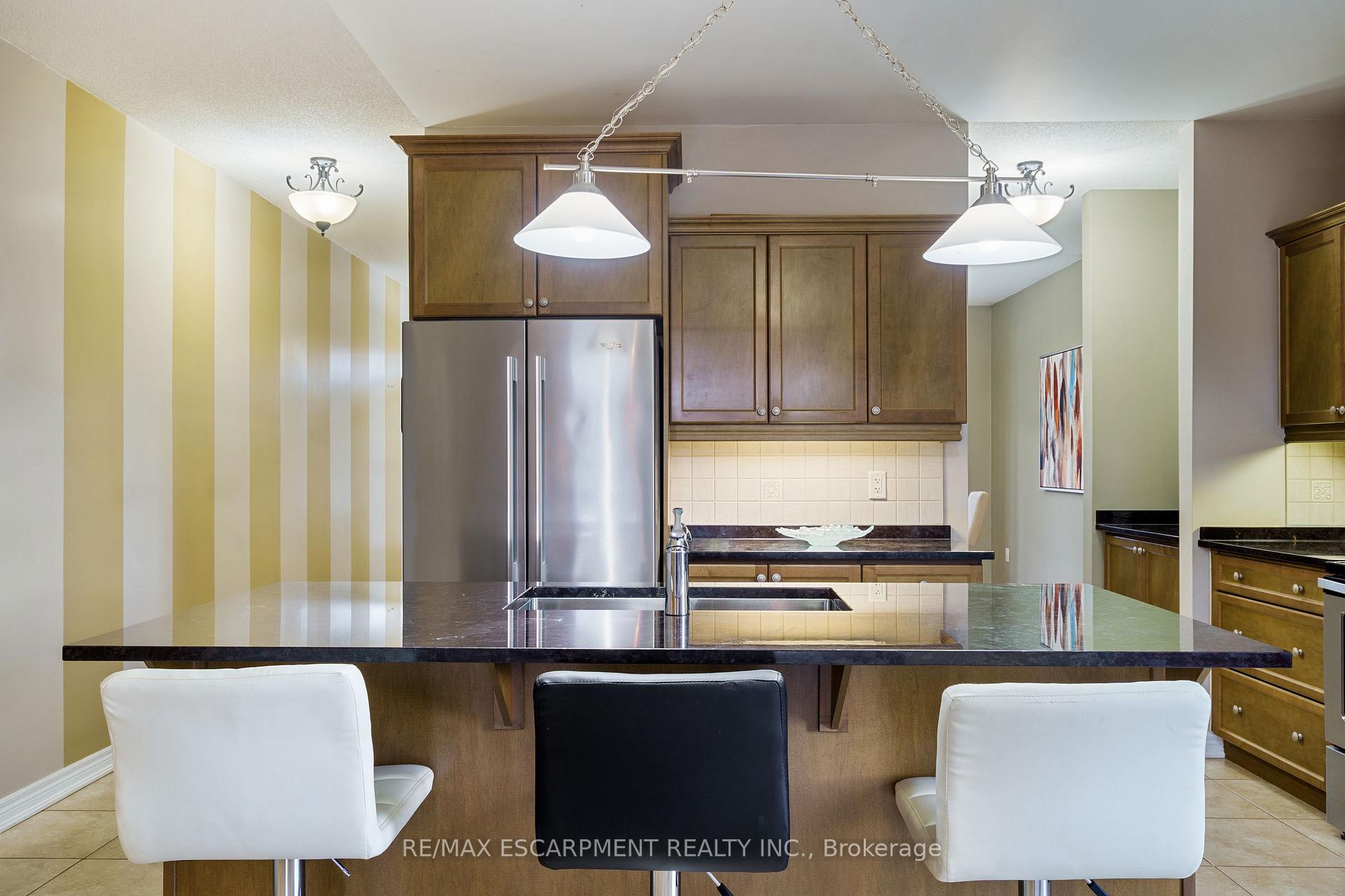 Photo 18 of 25 Sidare Court, Grimsby, Grimsby Beach — HOMEH