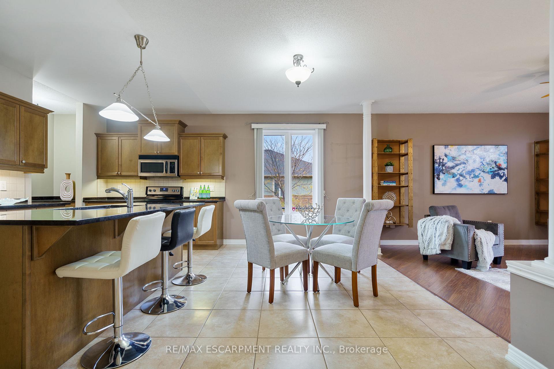 Photo 21 of 25 Sidare Court, Grimsby, Grimsby Beach — HOMEH
