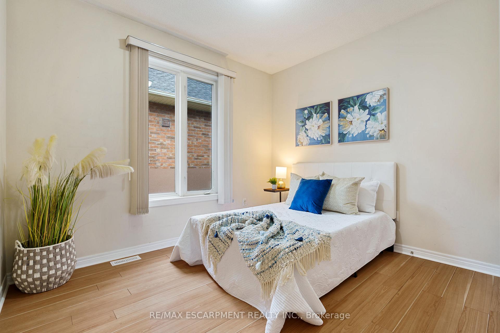 Photo 29 of 25 Sidare Court, Grimsby, Grimsby Beach — HOMEH