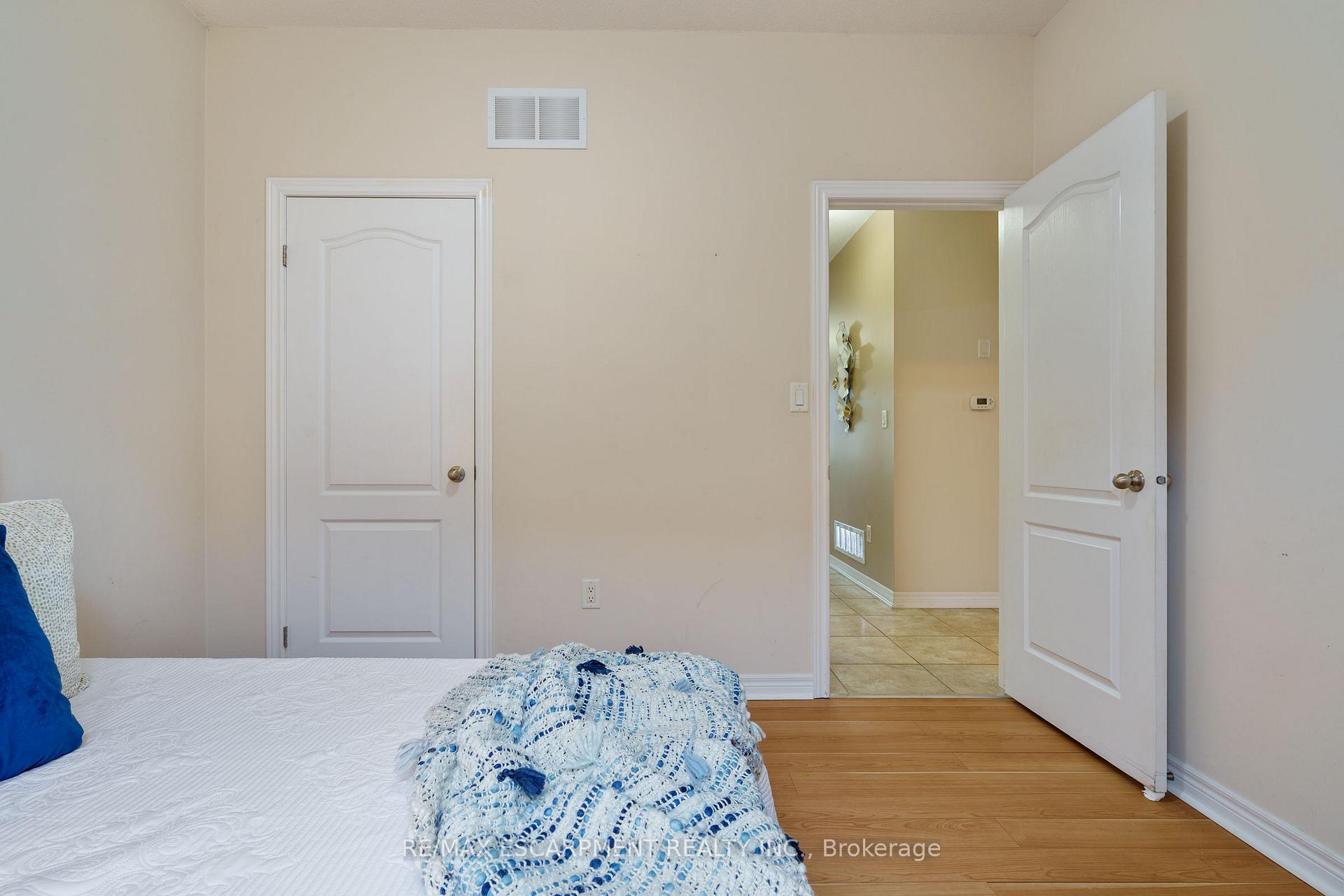 Photo 30 of 25 Sidare Court, Grimsby, Grimsby Beach — HOMEH