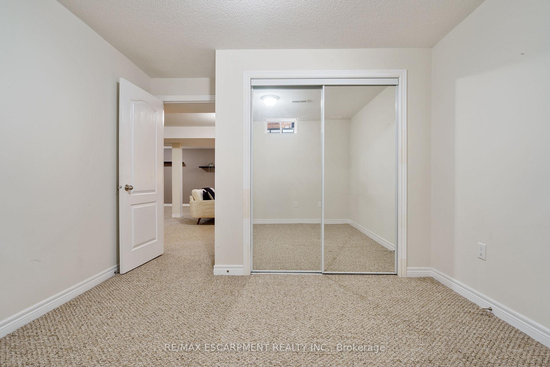 Photo 41 of 25 Sidare Court, Grimsby, Grimsby Beach — HOMEH