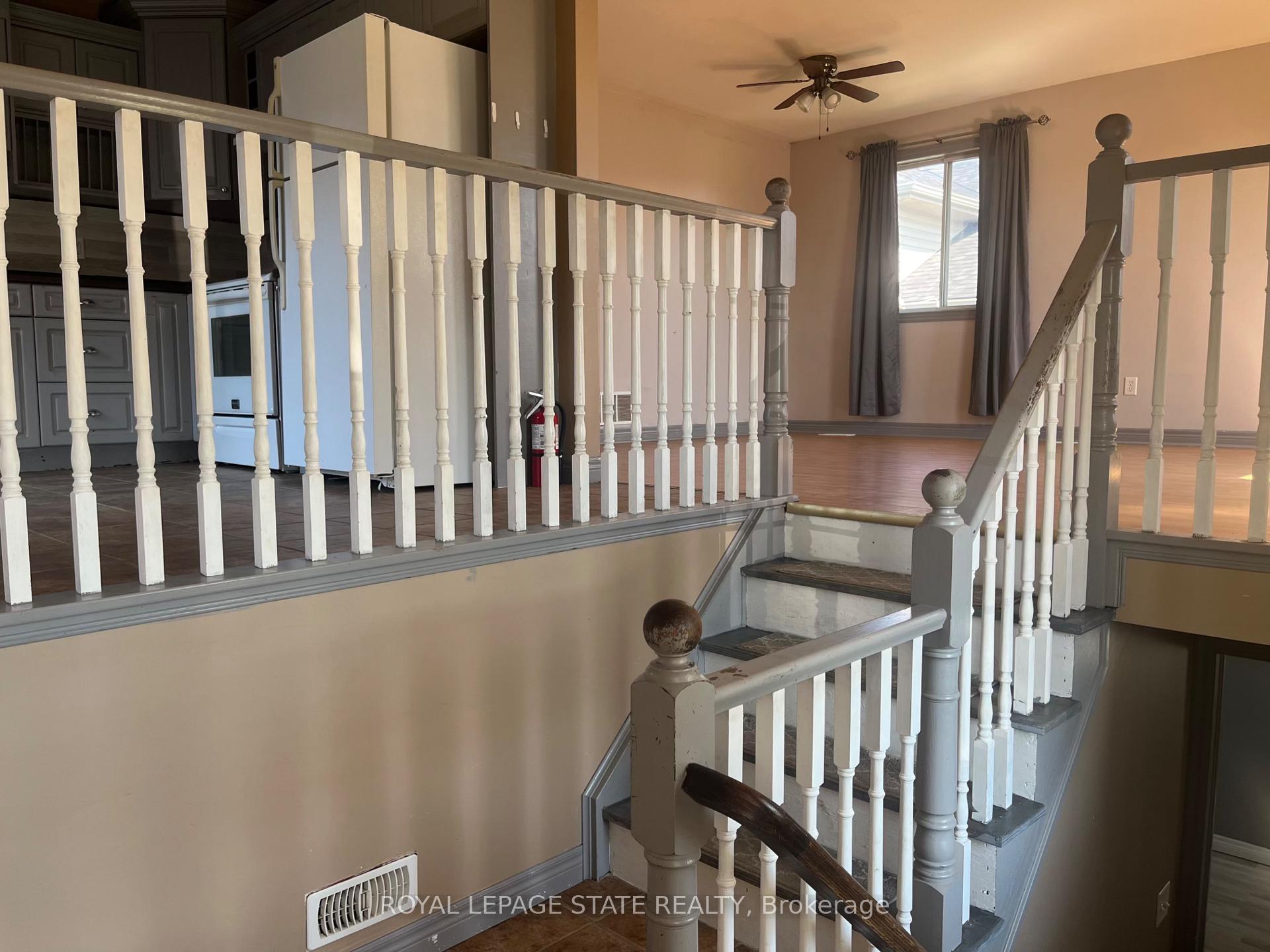 Photo 5 of 17 Mapleview Drive, Haldimand — HOMEH