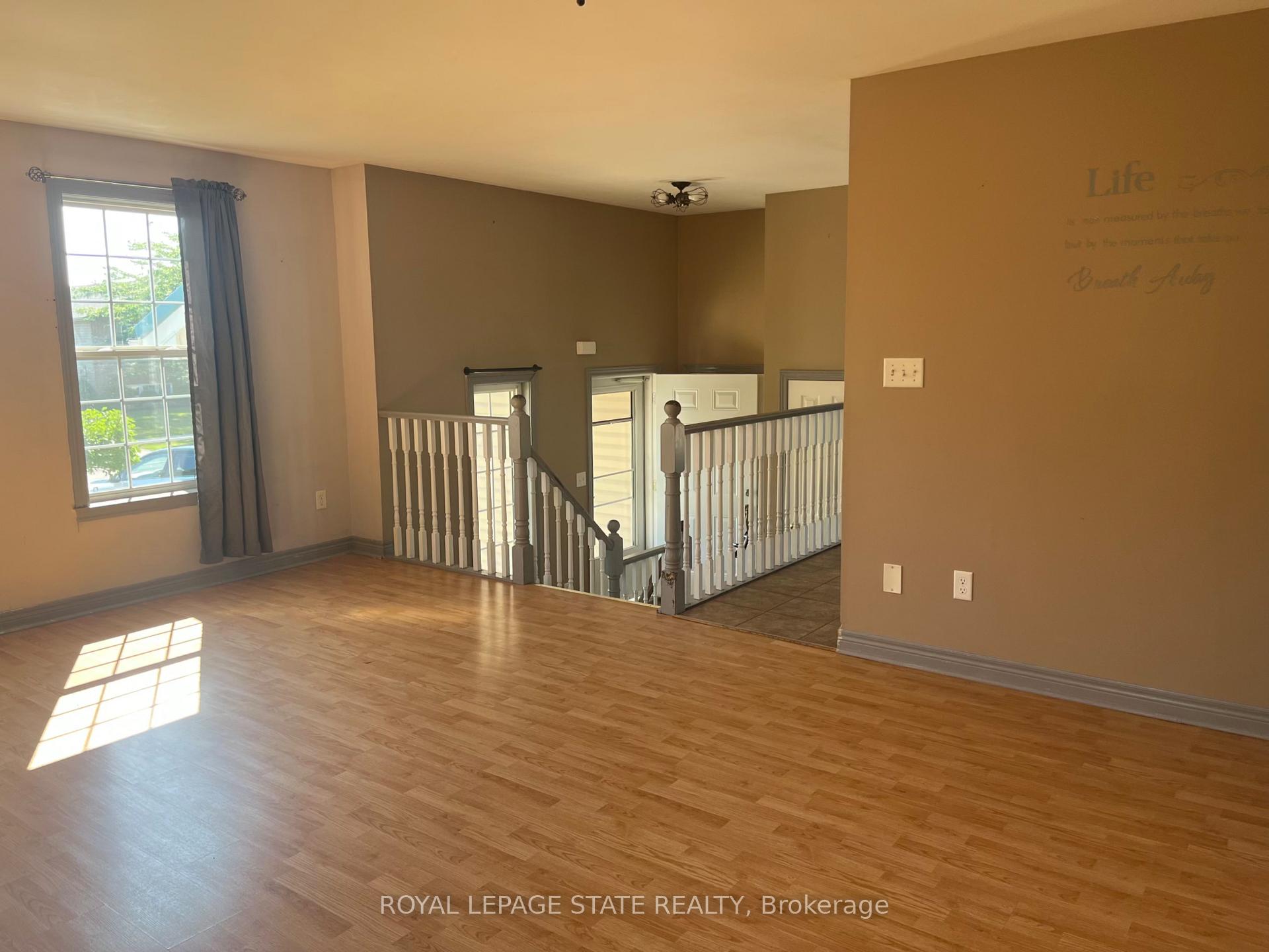 Photo 10 of 17 Mapleview Drive, Haldimand — HOMEH