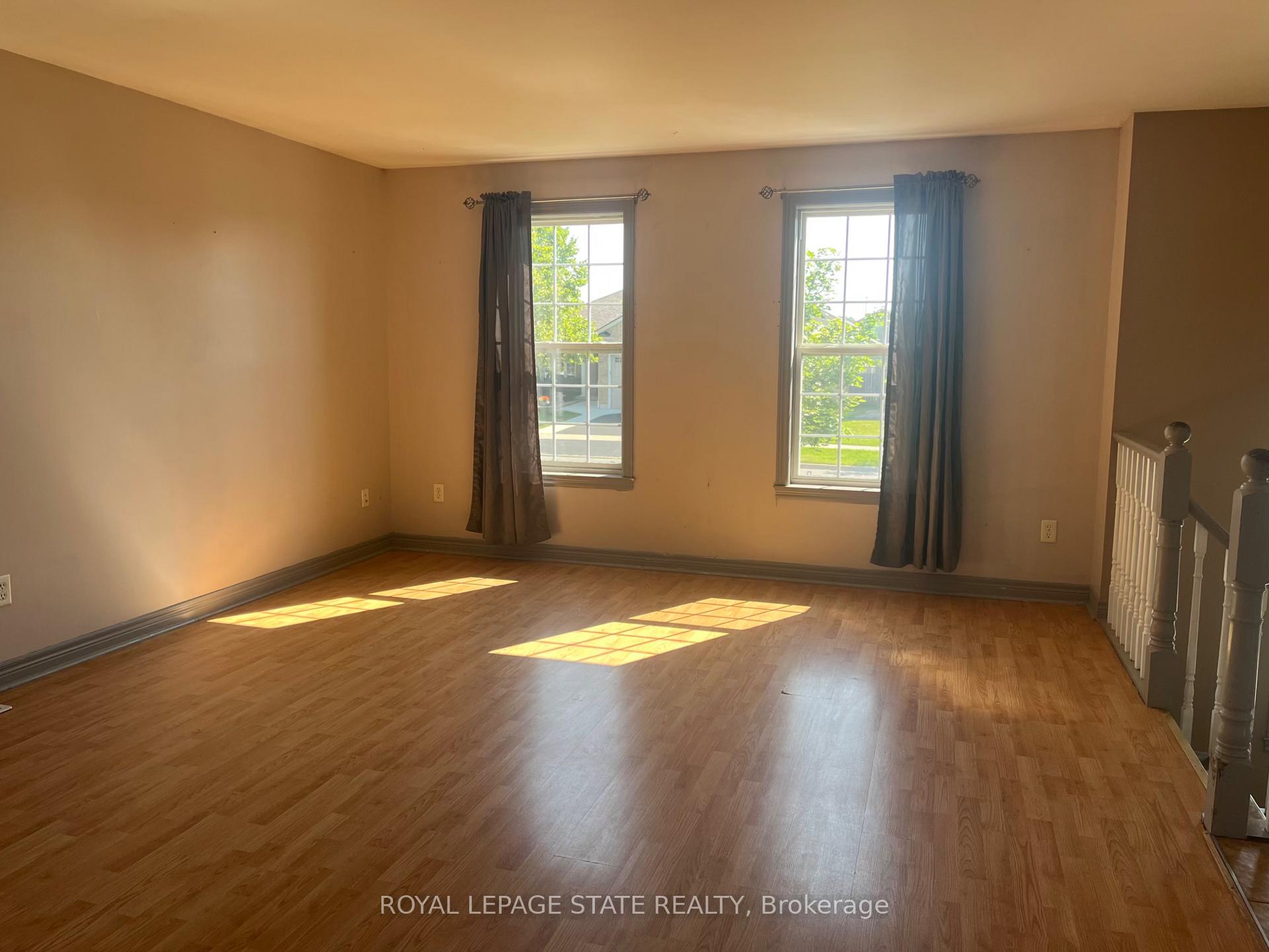 Photo 11 of 17 Mapleview Drive, Haldimand — HOMEH