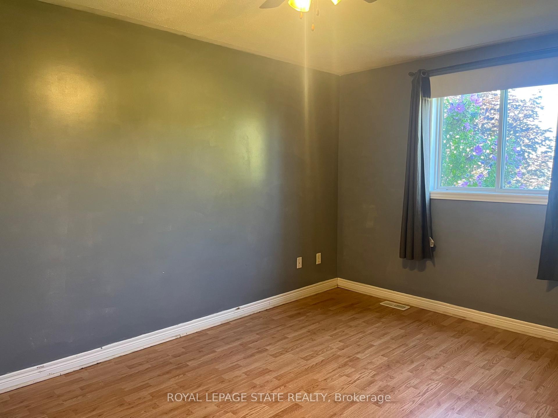 Photo 13 of 17 Mapleview Drive, Haldimand — HOMEH