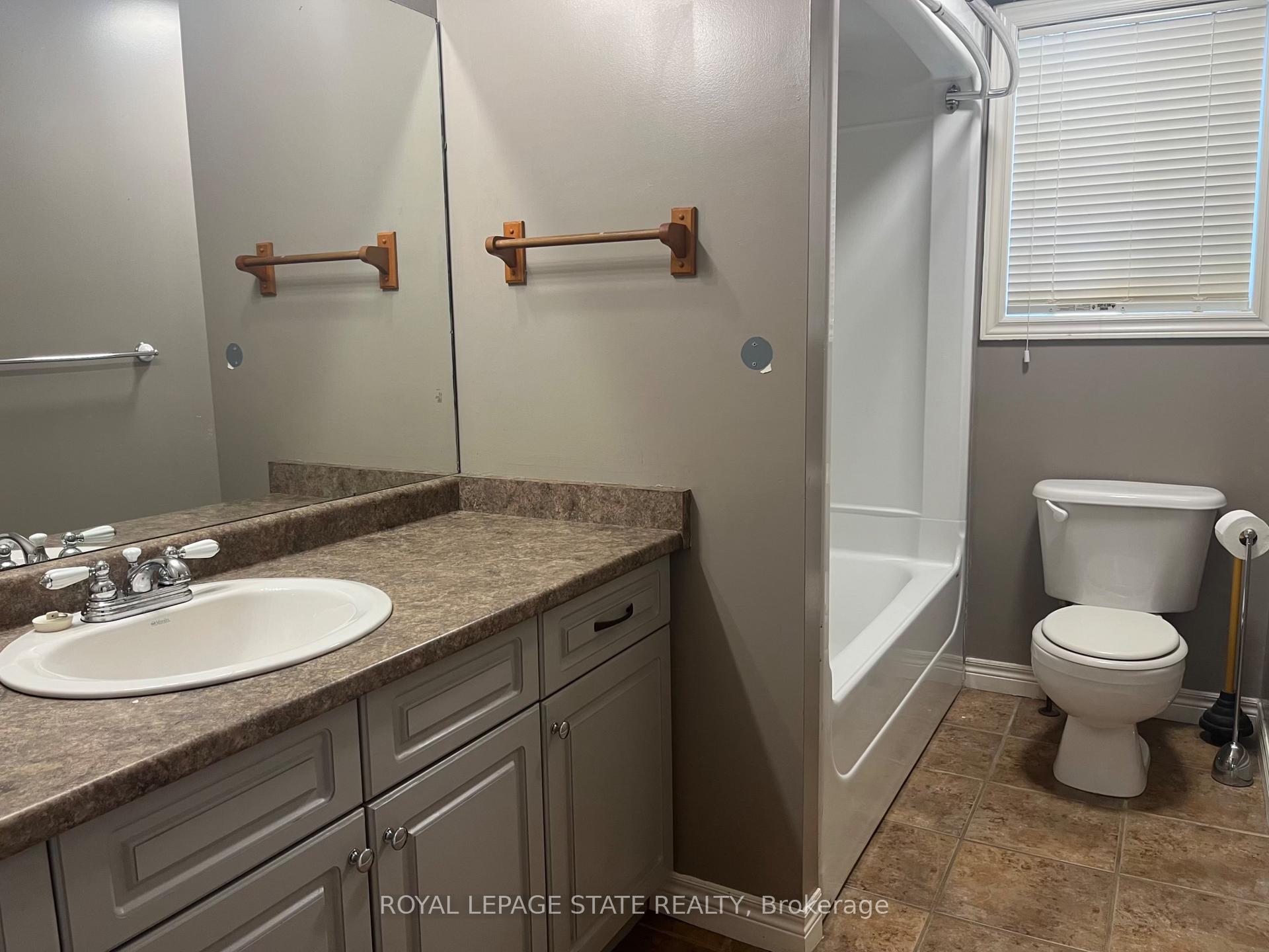 Photo 16 of 17 Mapleview Drive, Haldimand — HOMEH