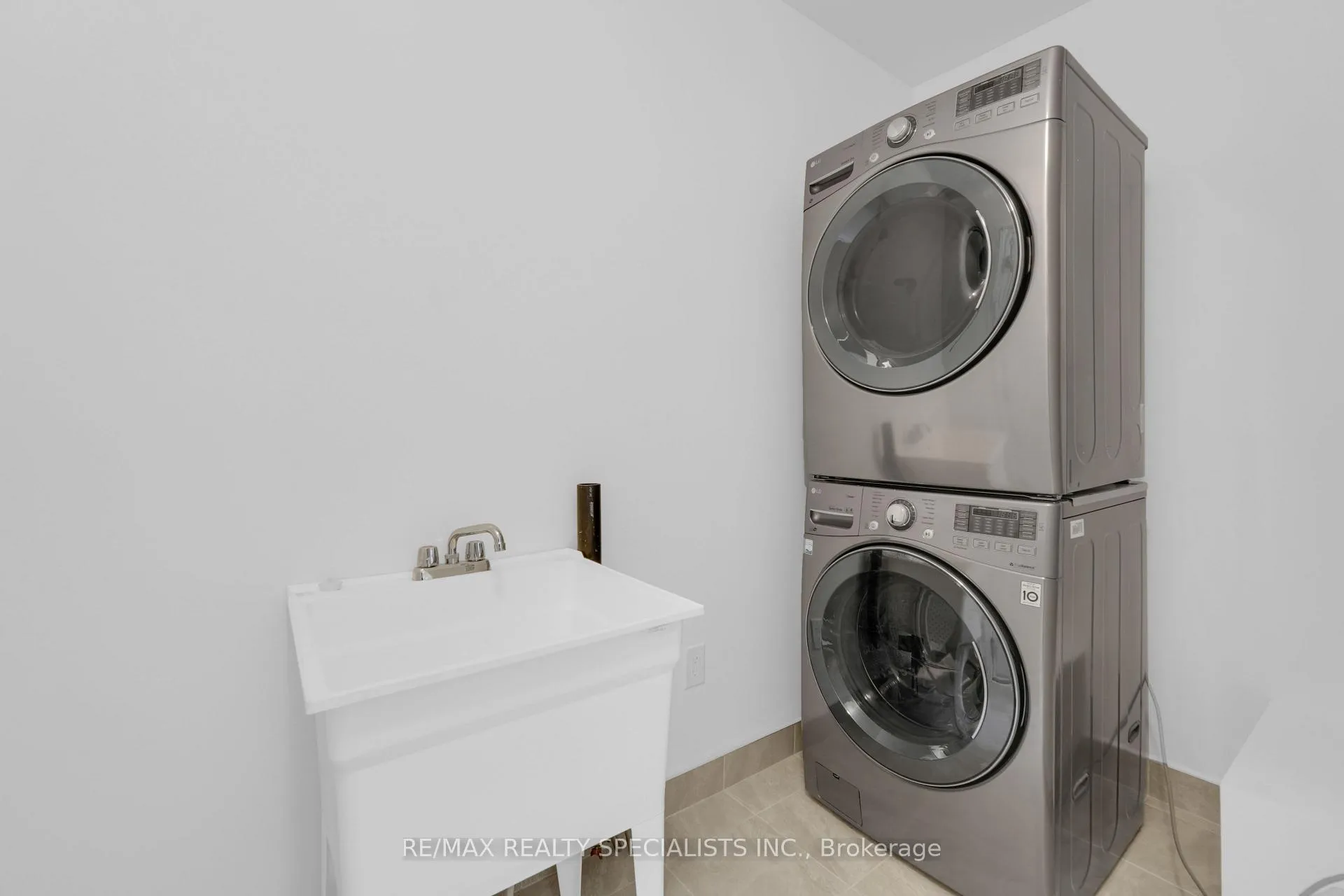 Photo 149 of 34 Elsegood Drive, Guelph, Kortright East — HOMEH