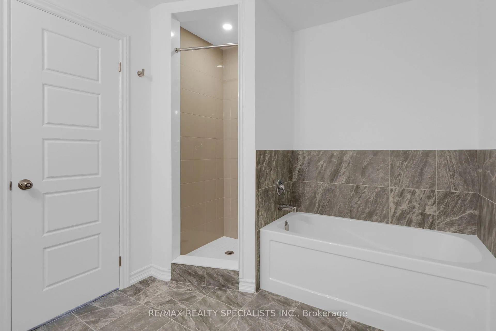 Photo 197 of 34 Elsegood Drive, Guelph, Kortright East — HOMEH