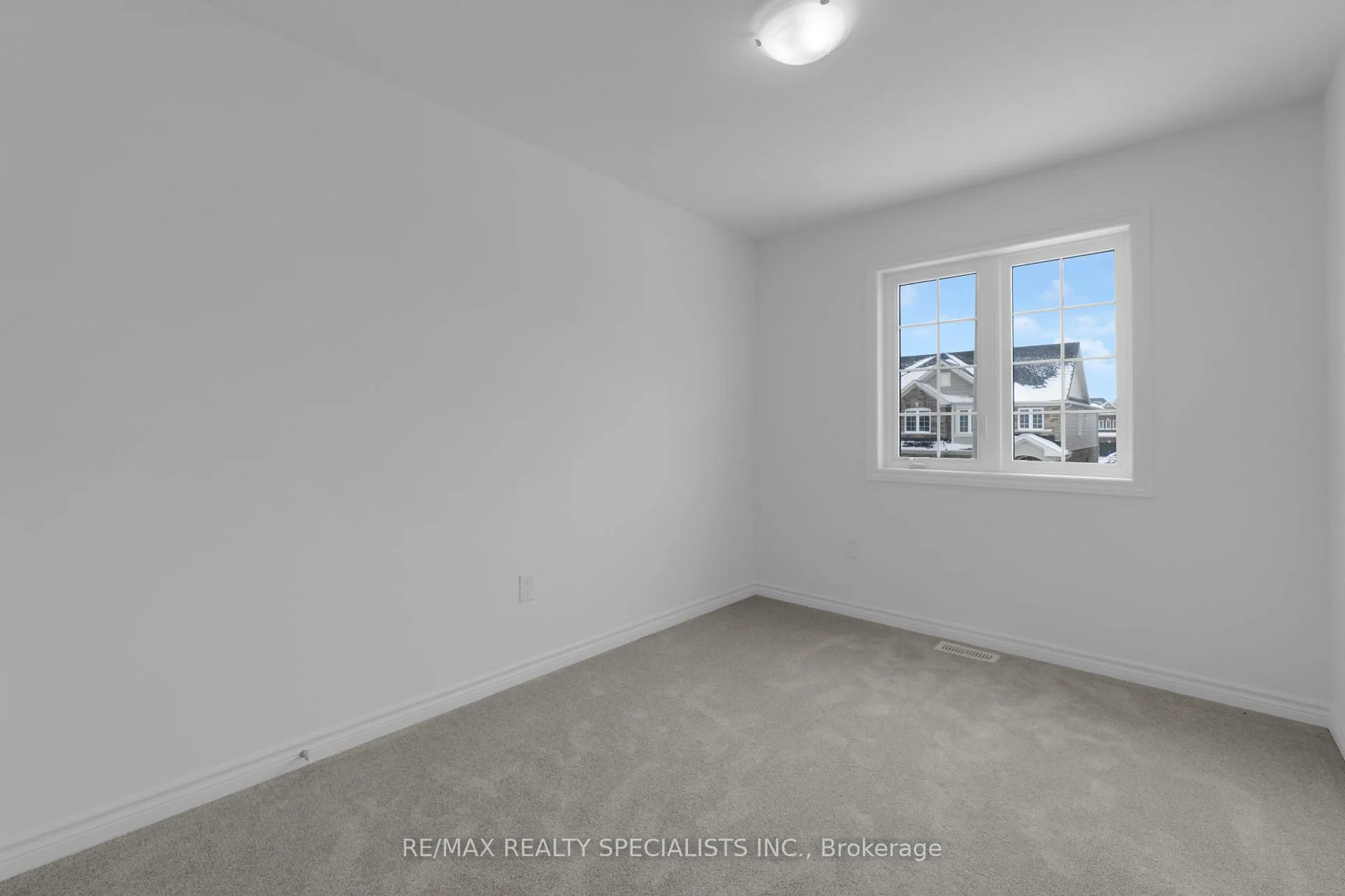 Photo 240 of 34 Elsegood Drive, Guelph, Kortright East — HOMEH