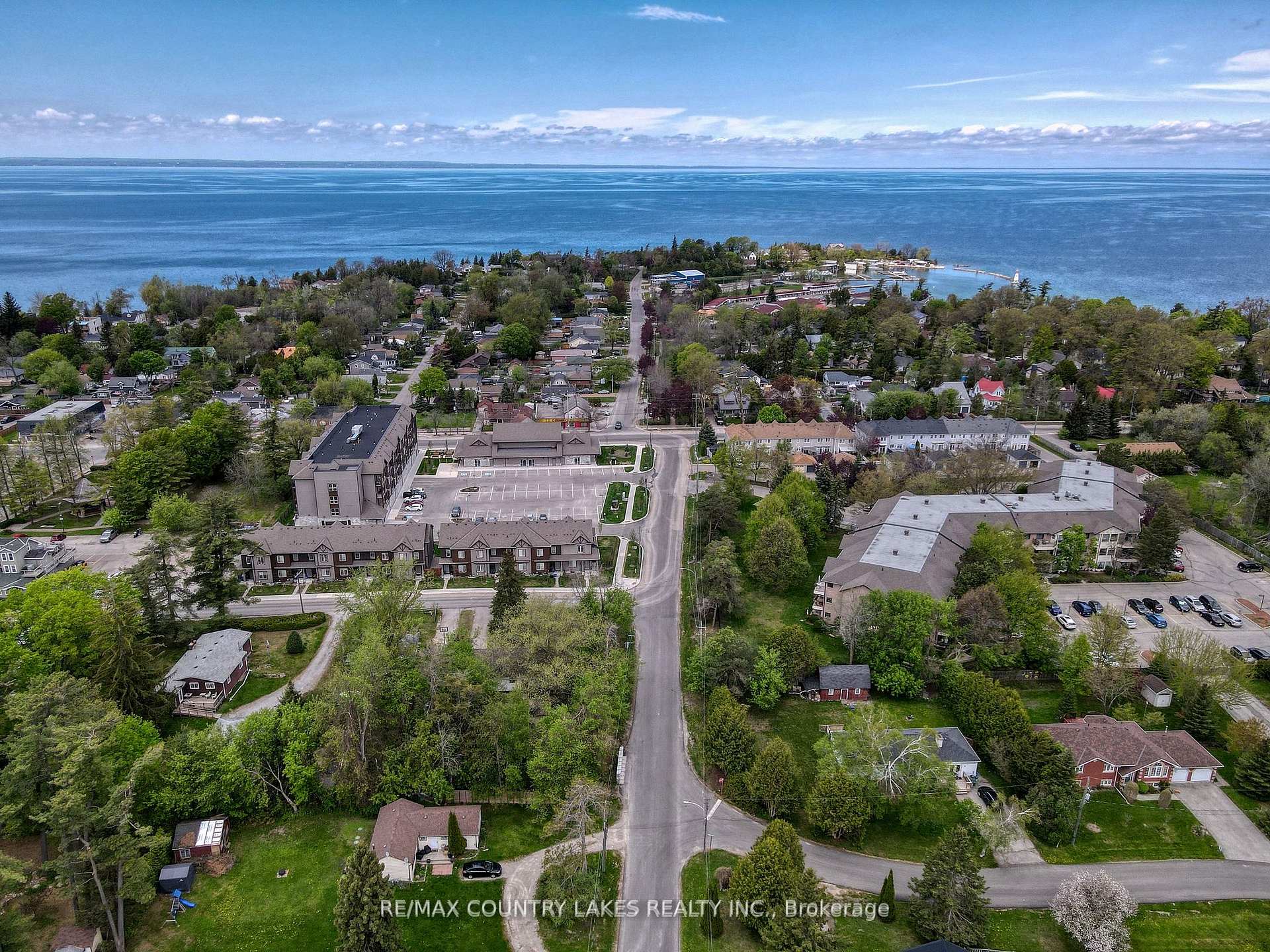 Photo 20 of 87 Grew Boulevard, Georgina, Sutton & Jackson's Point — HOMEH