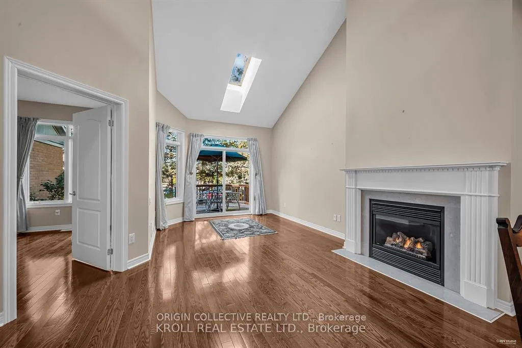 Photo 3 of 77 Celebrity Greens Way, Markham, Greensborough — HOMEH
