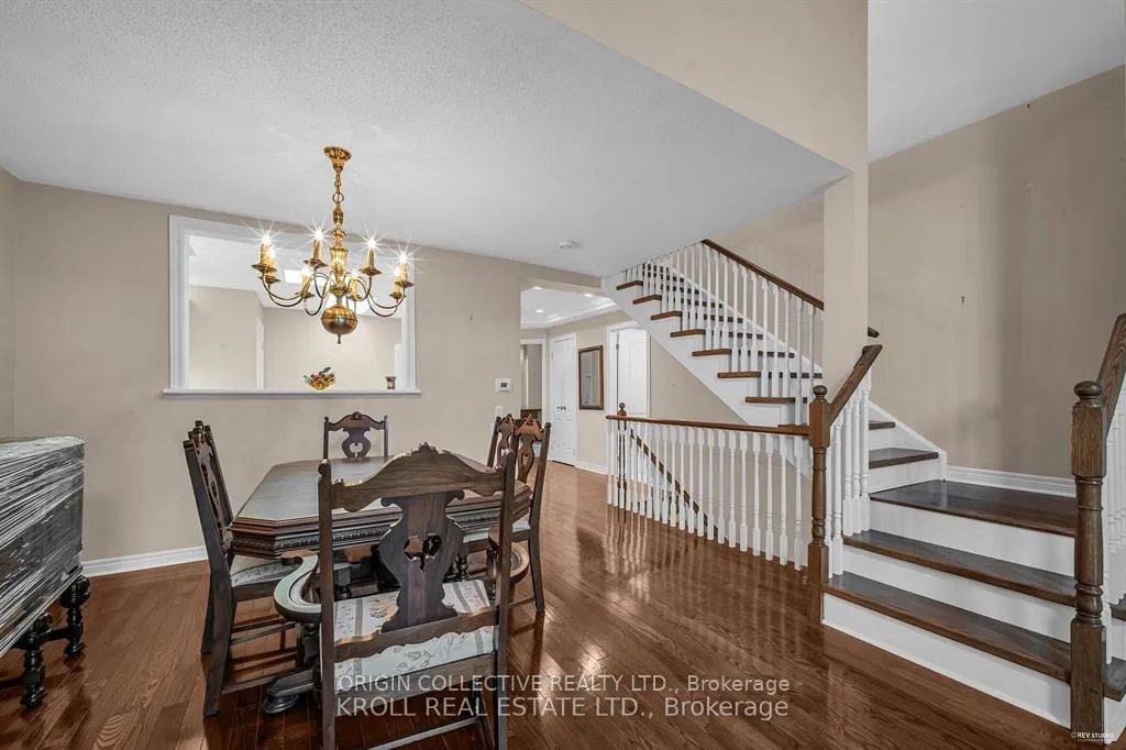 Photo 9 of 77 Celebrity Greens Way, Markham, Greensborough — HOMEH